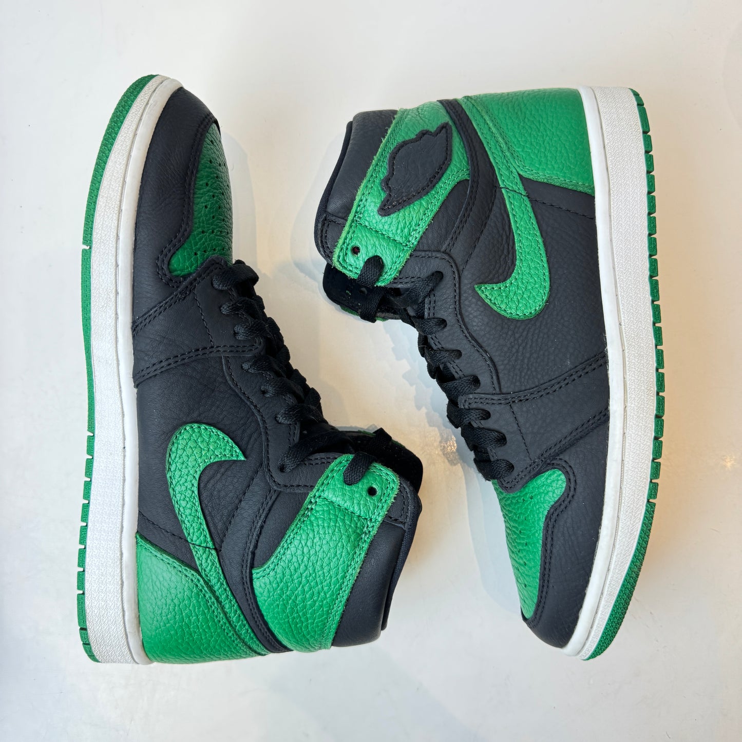 555088 030 Jordan 1 Verde Pino 2.0