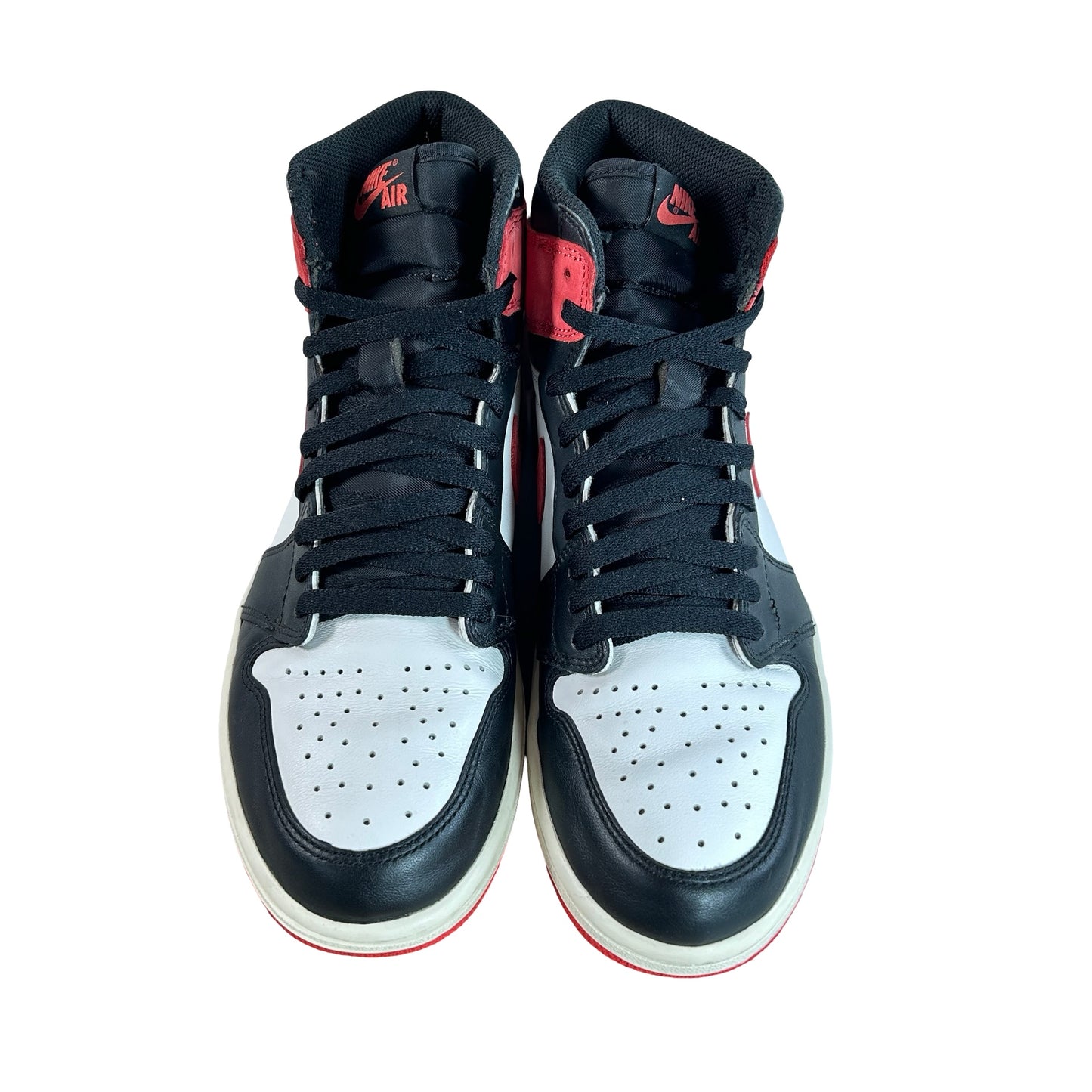 555088 112 Jordan 1 Retro High Track Red [USED] - 9 M (Used)