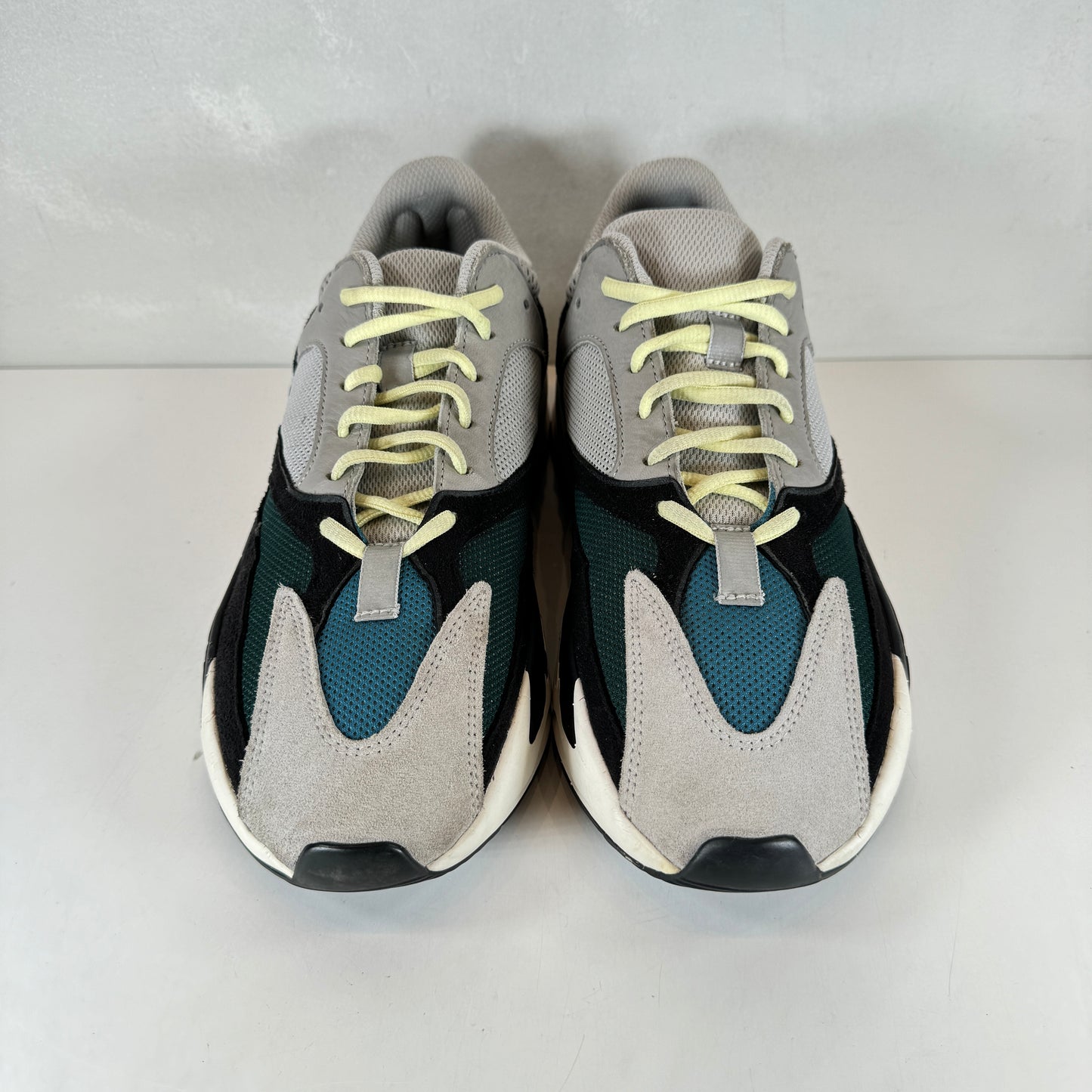 B75571 Yeezy 700 Wave Runner [USED] - 10.5 M (Used)