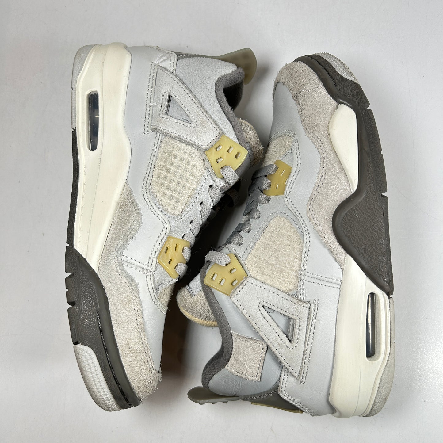 DV2262 021 Jordan 4 Retro SE Craft Photon Dust (GS) [USED] - 4 Y (Used)