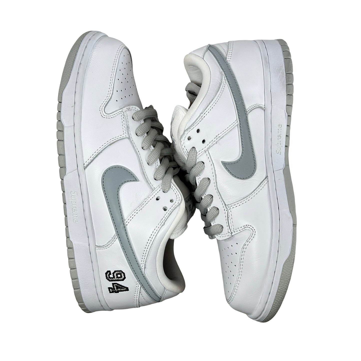 HQ8487 100 Nike SB Dunk Low Supreme 94 White Metallic Silver [USED] - 9.5 M (Used)