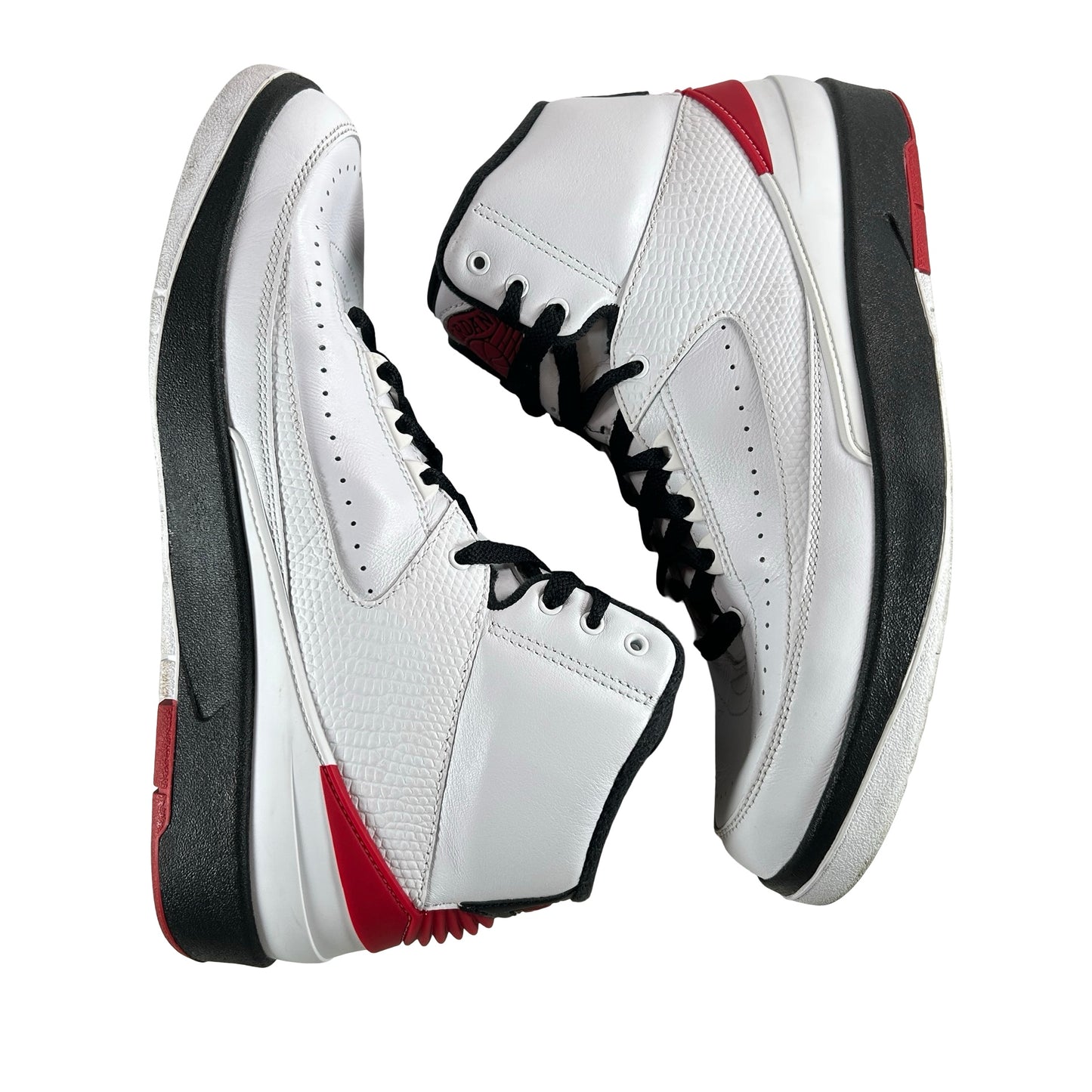 DX2454 106 Jordan 2 Retro OG Chicago (2022) [USED] - 9 M (Used)