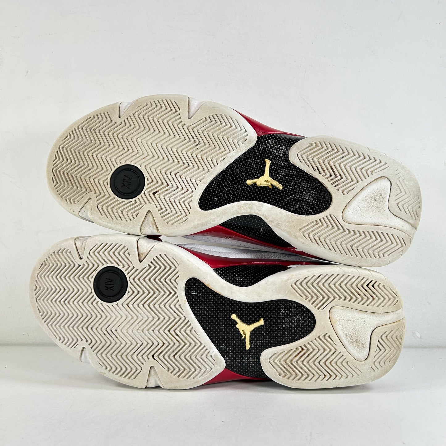 487471 101 Jordan 14 Retro Candy Cane (2012) [USED] - 12 M (Used)