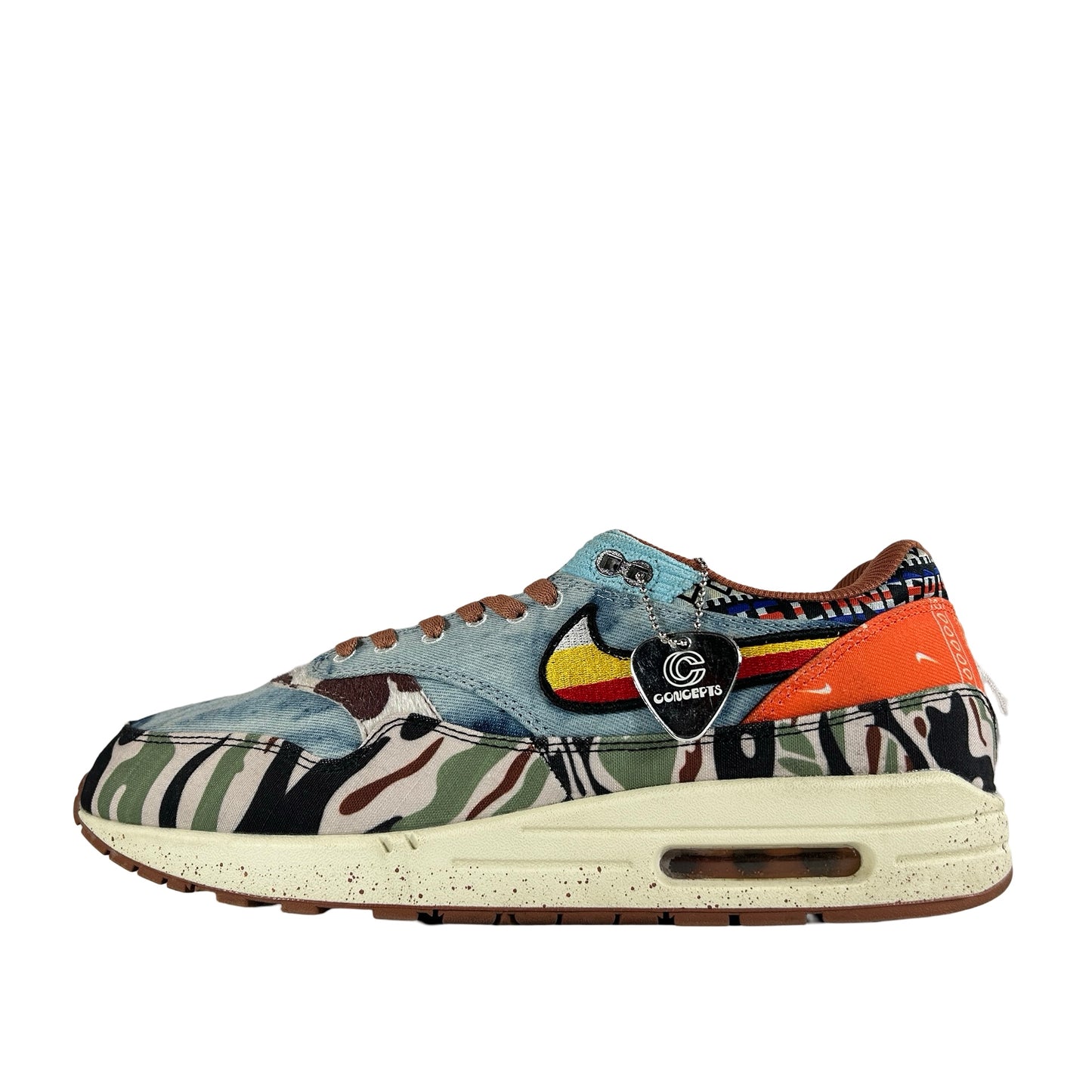DN1803 900 Nike Air Max 1 SP Conceptos Pesados