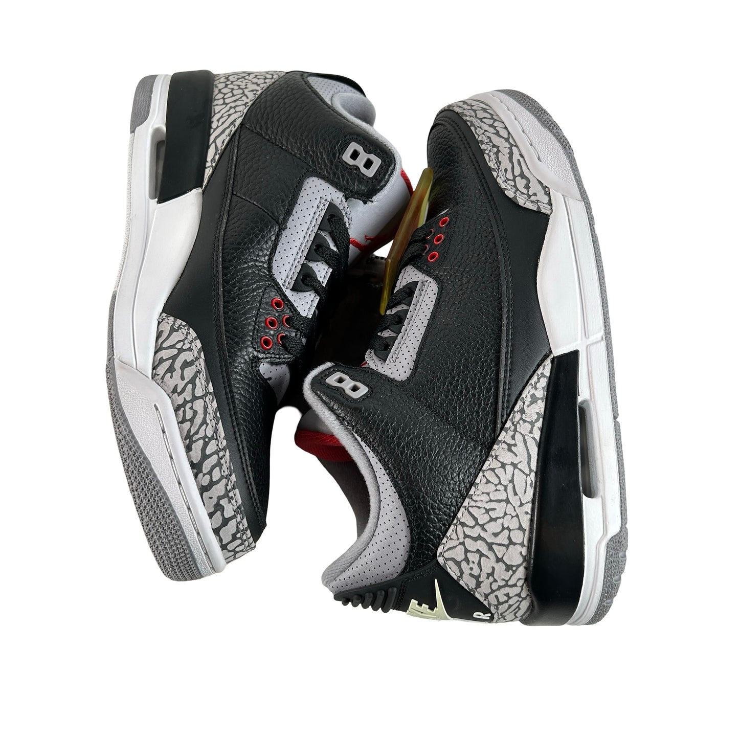 854262 001 Jordan 3 Black Cement 2018 [CONDITIONAL] - 8.5 M (Yellowing Heel Tab)