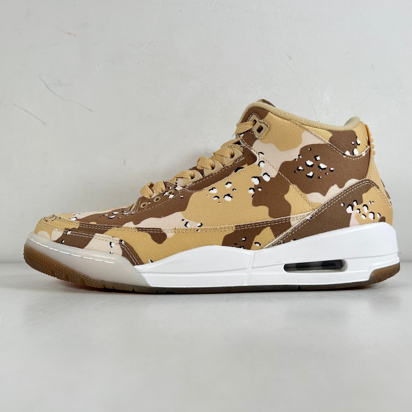 HM4301 200 Jordan 3 Retro WNBA Desert Camo (Women's) [USED] - 12 W (VNDS)