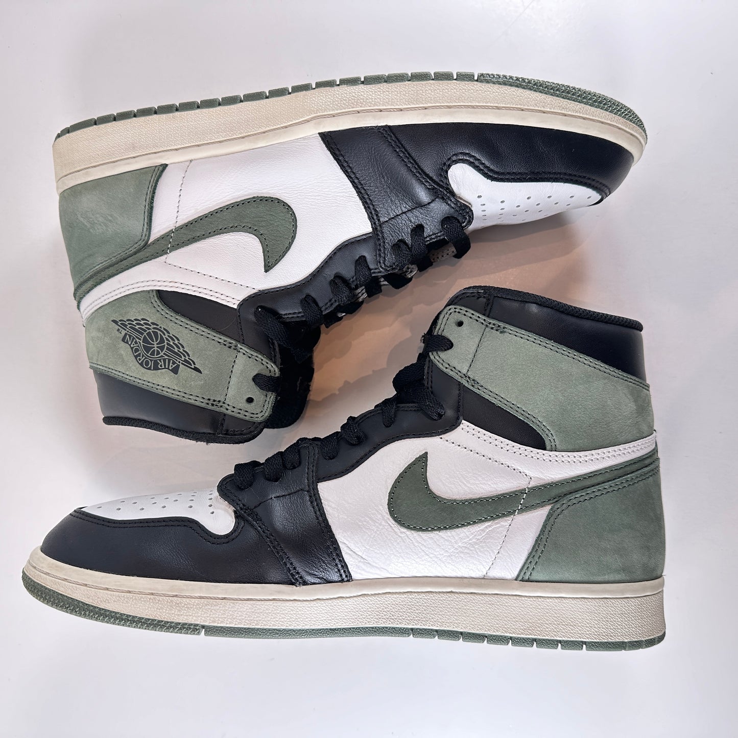 555088 135 Jordan 1 Arcilla Verde