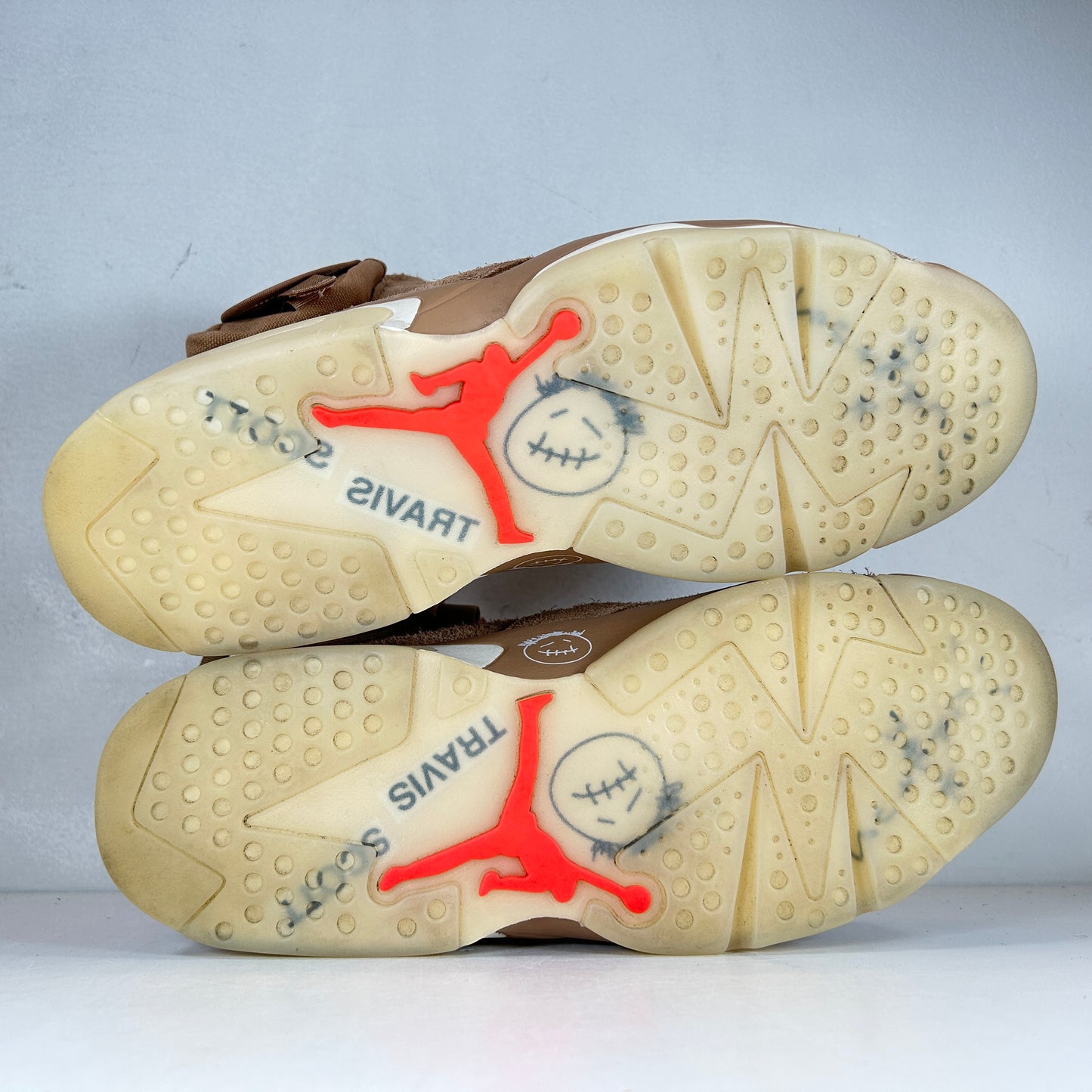 DH0690 200 Jordan 6 Retro Travis Scott British Khaki [USED] - 11 M (VNDS)