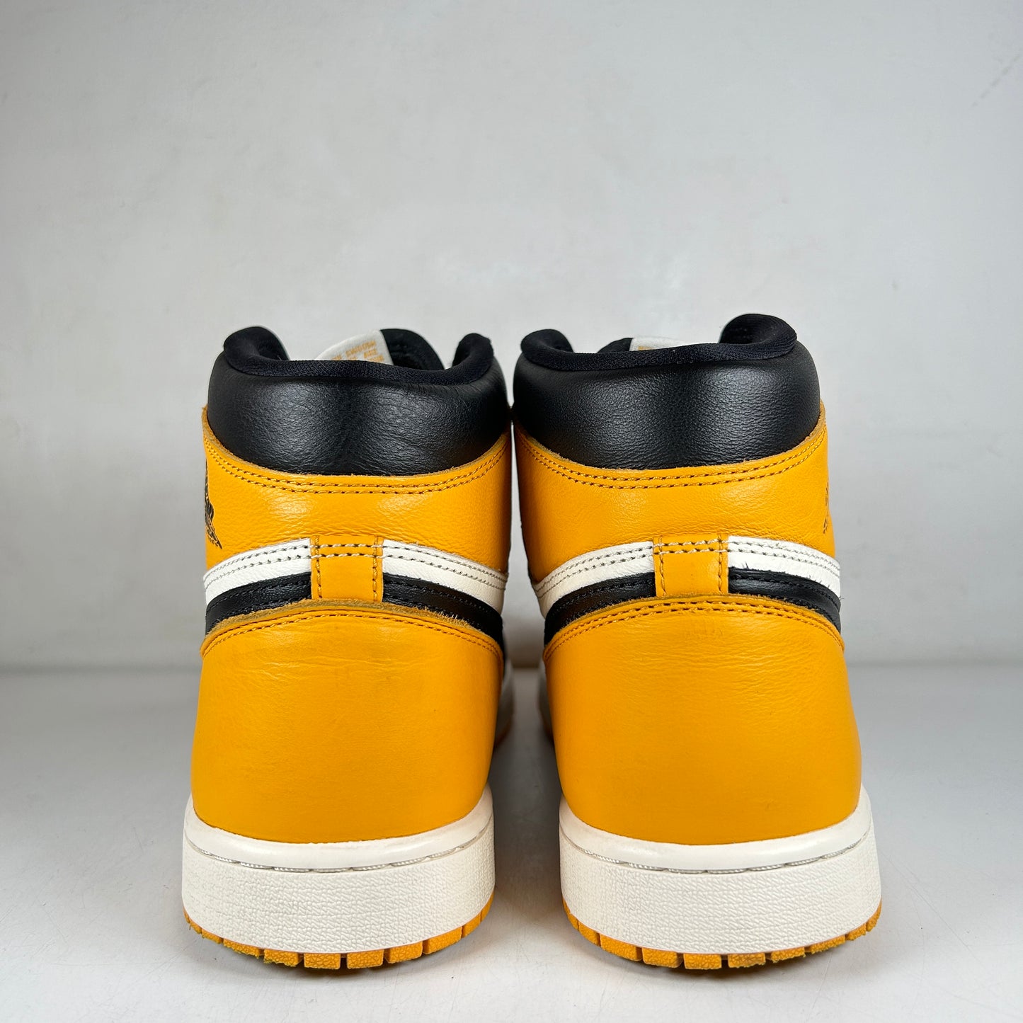 555088 711 Jordan 1 Retro High OG Yellow Toe [USED] - 11 M (Used2)