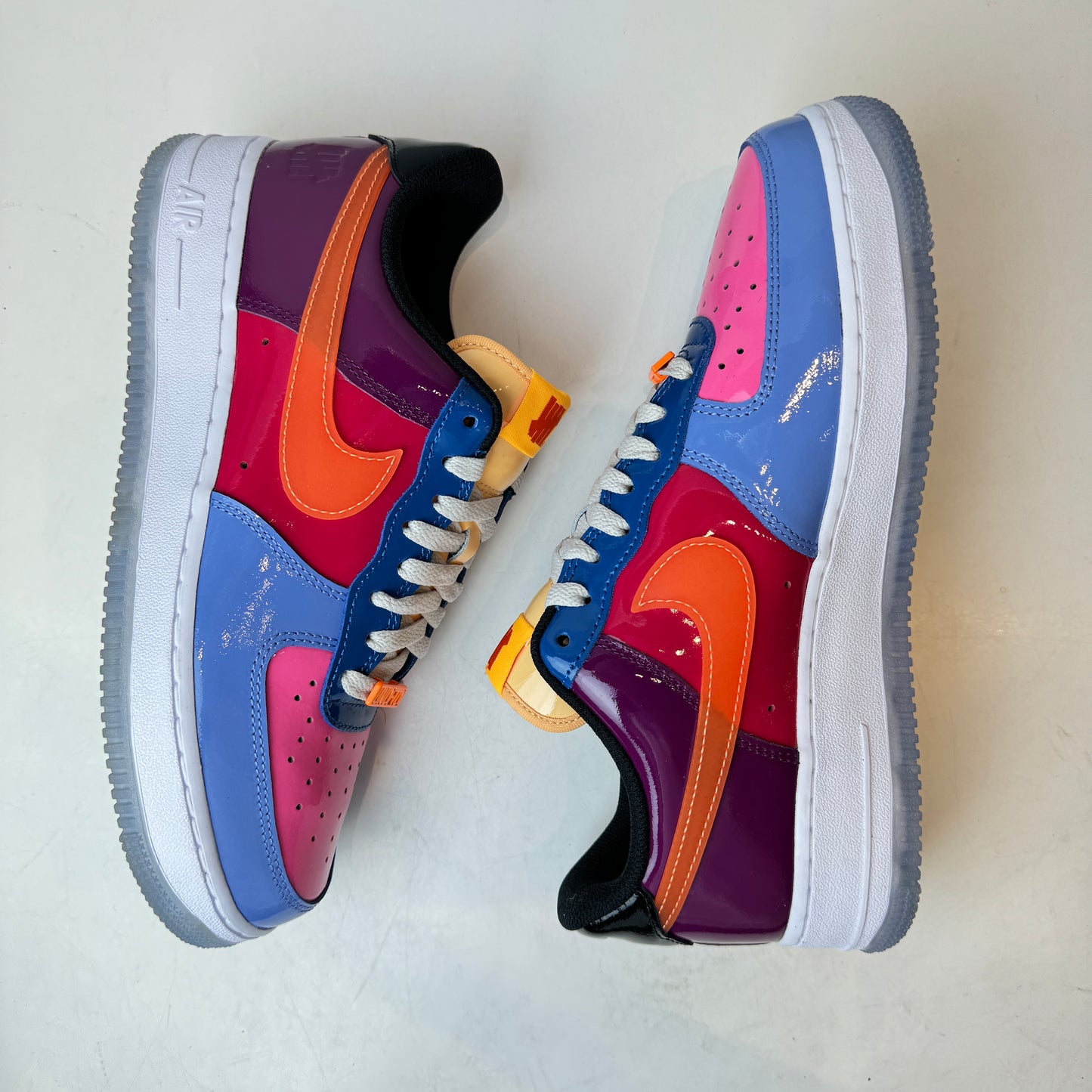 DV5255 400 Nike Air Force 1 Low SP UNDFTD Patente múltiple