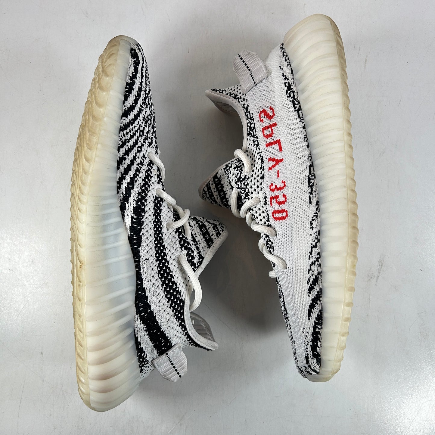 CP9654 Yeezy 350 V2 Zebra [USED] - 7.5 M (VNDS)