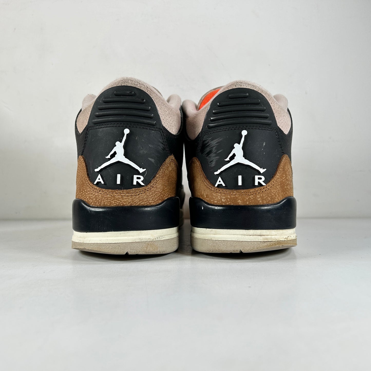 CT8532 008 Jordan 3 Retro Desert Elephant [USED] - 13 M (Used)