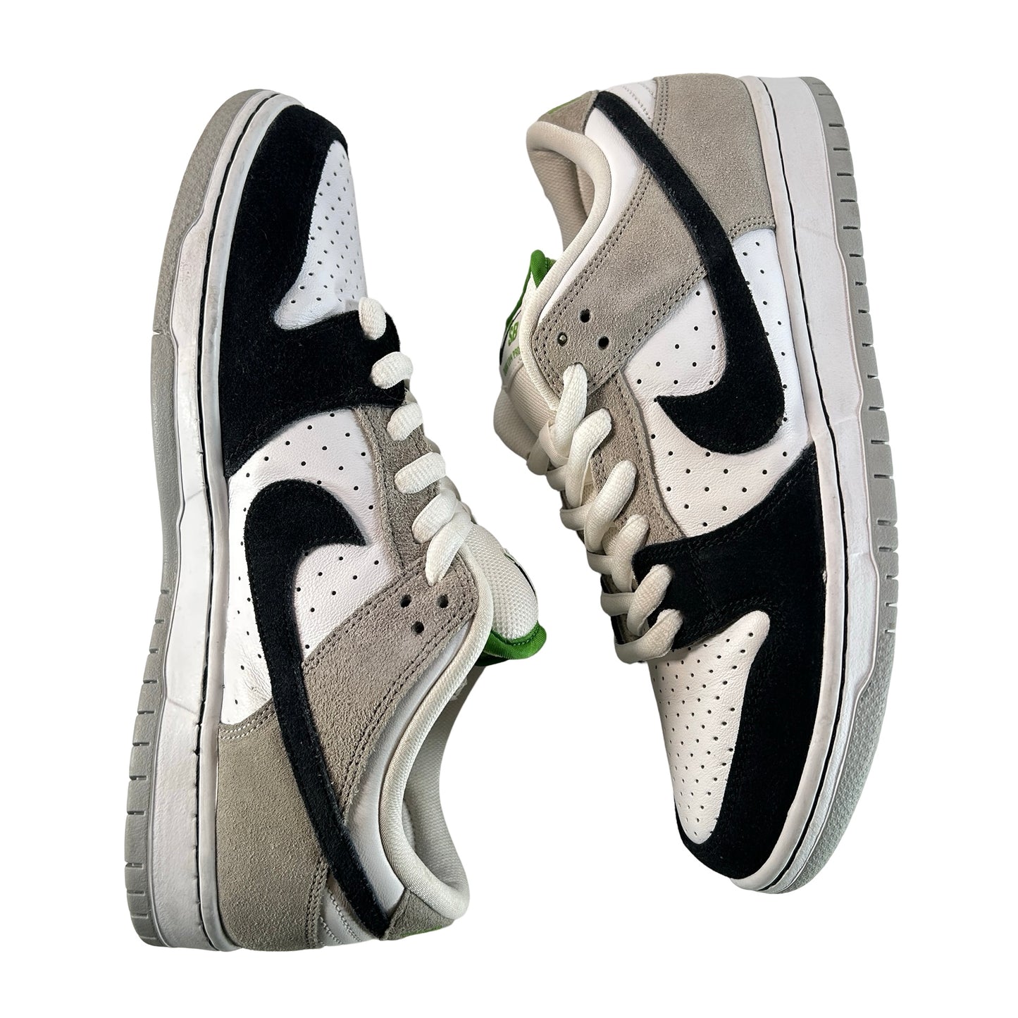 BQ6817 011 Nike SB Dunk Low Chlorophyll [USED] - 9.5 M (Used)