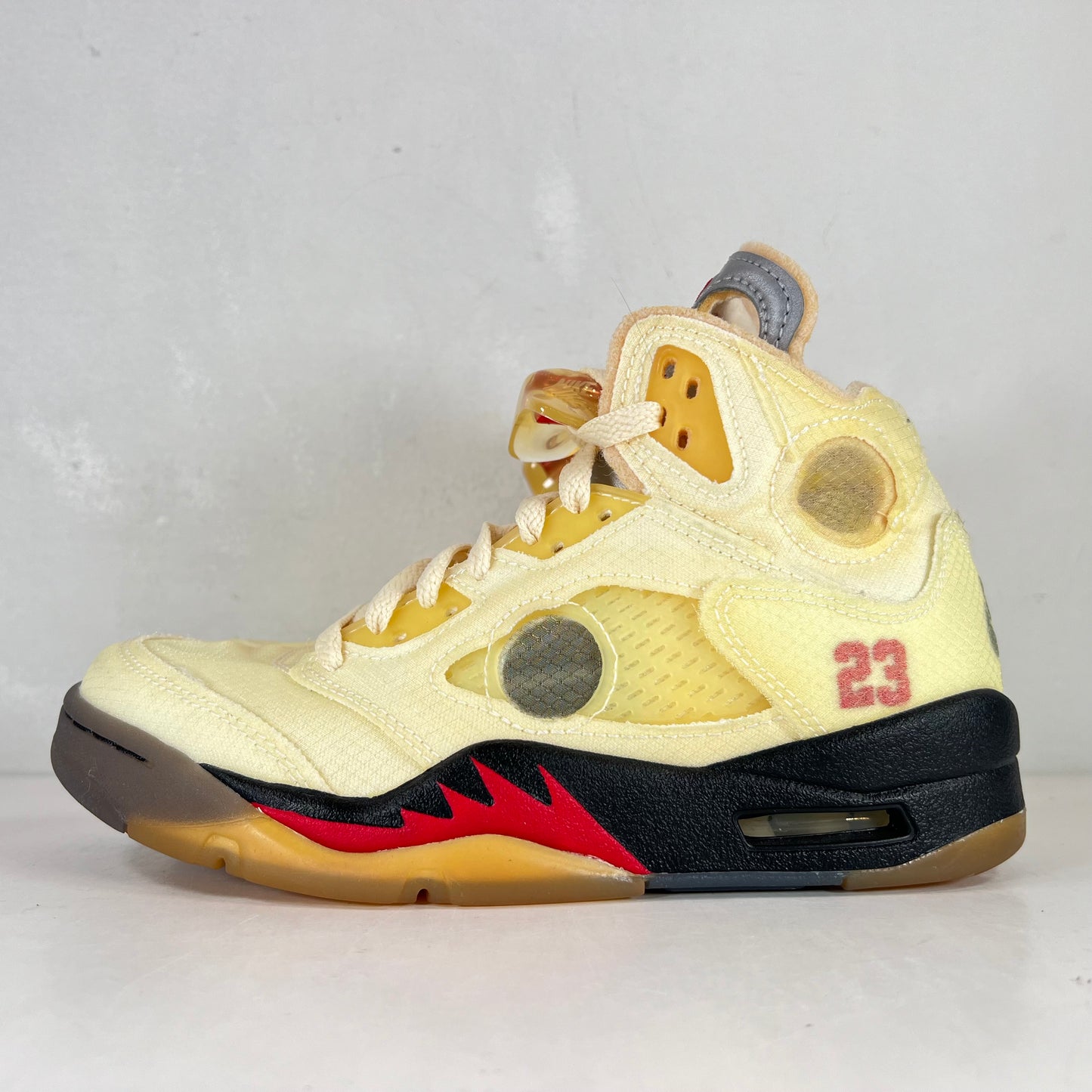 DH8565 100 Jordan 5 Off-White Sail [USED] - 4.5 M (Used)