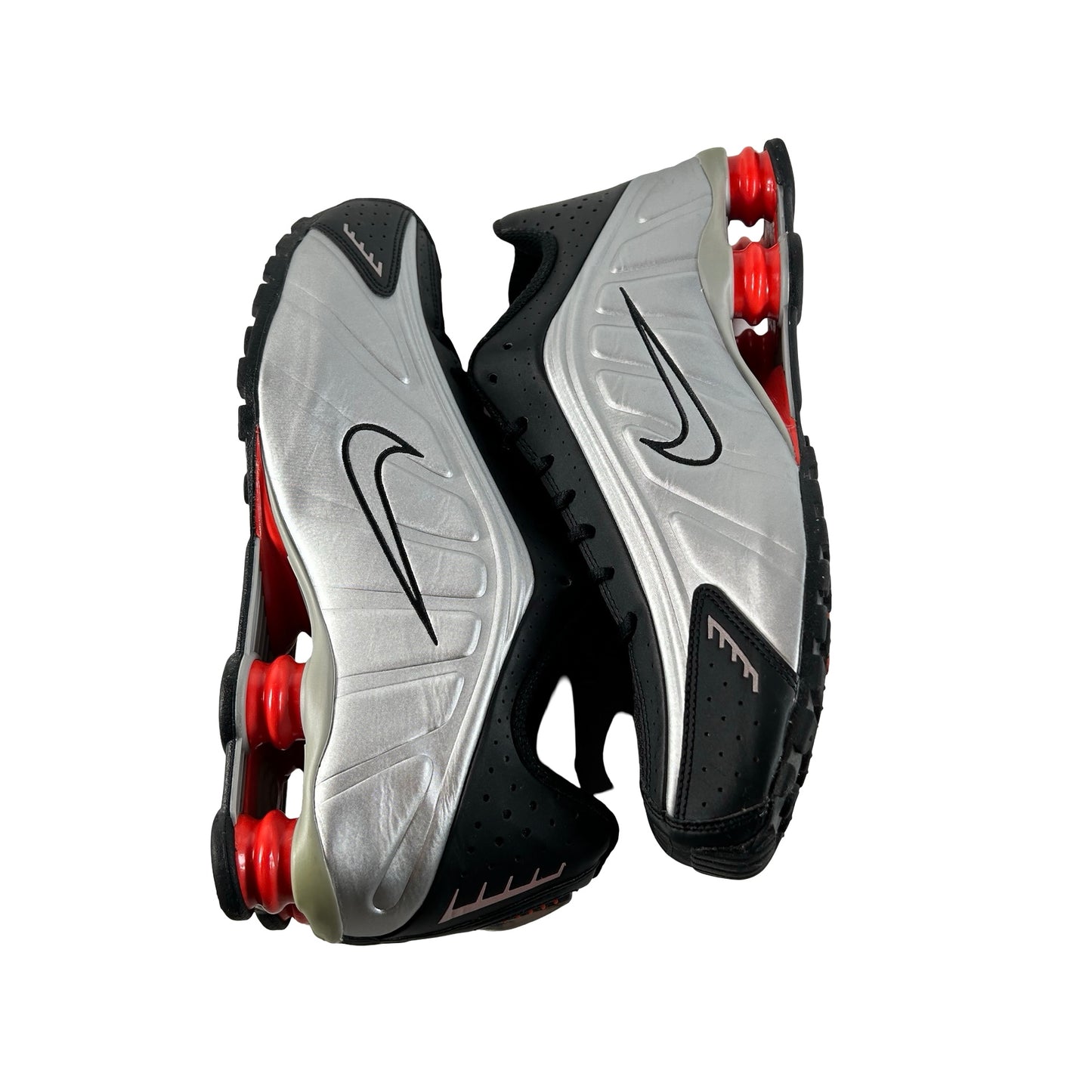 HQ1988 002 Nike Shox R4 Black Metallic Silver (2025) [USED] - 11 M (Used3)