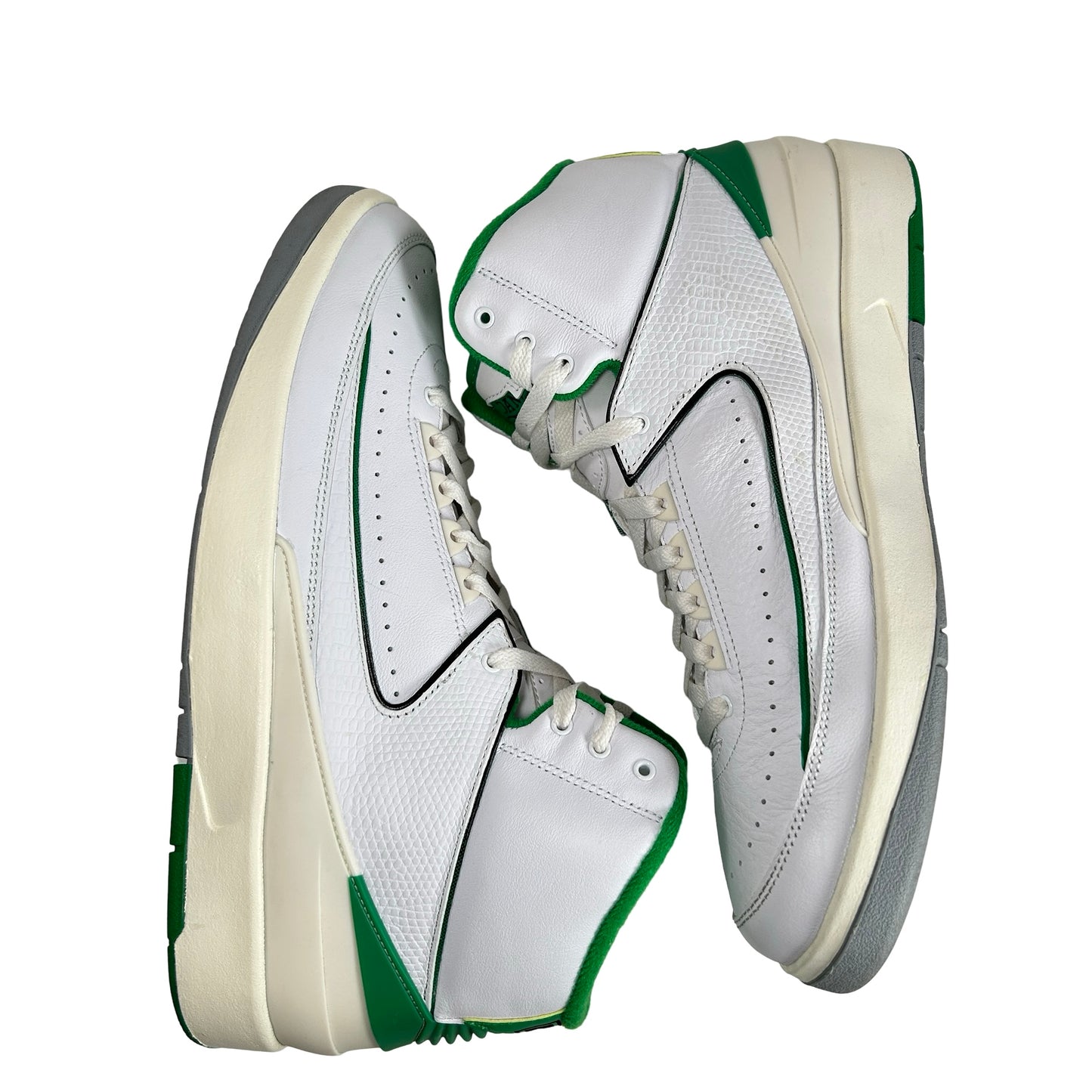 DR8884 103 Jordan 2 Retro Lucky Green - 13 M (Used2)