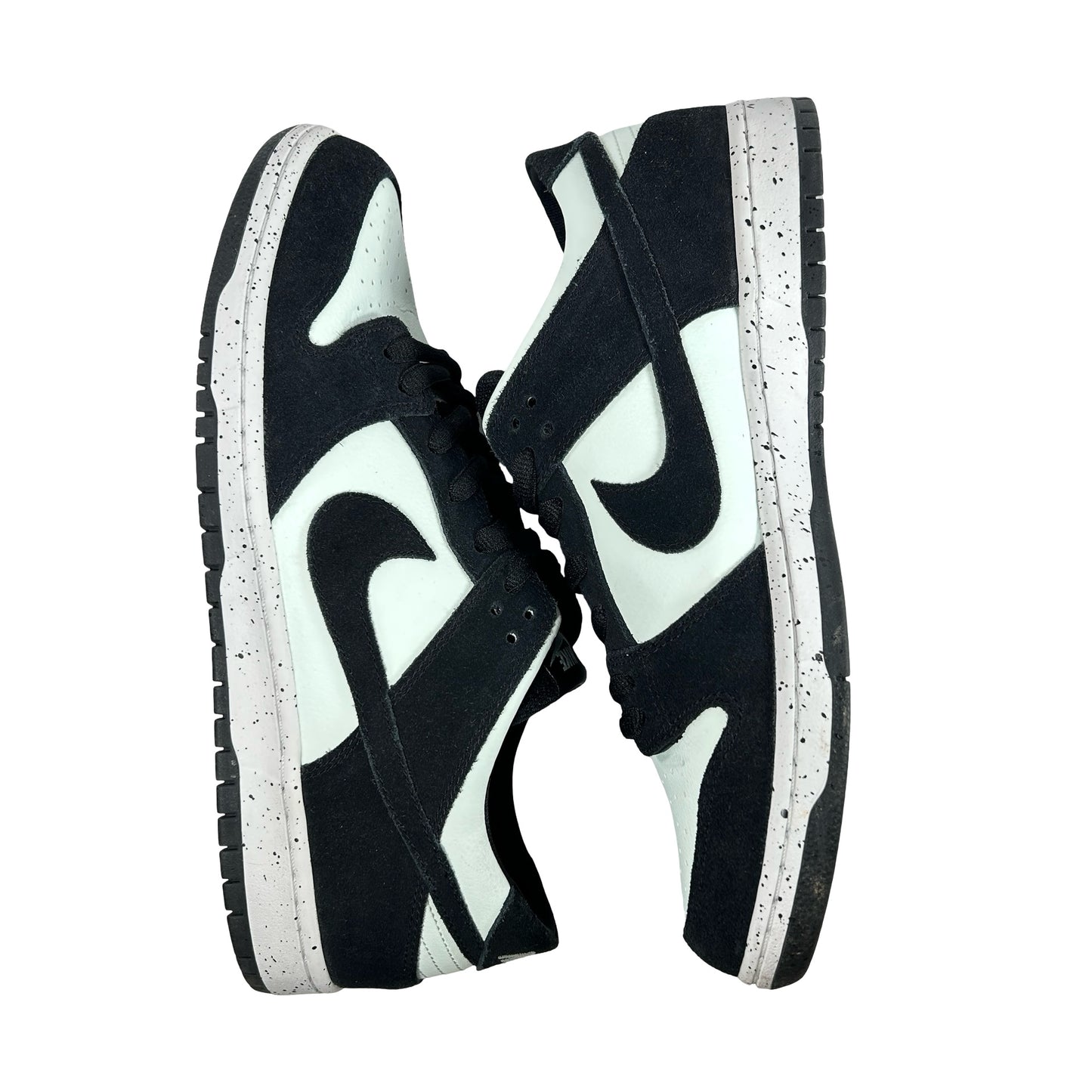 854866 003 Nike SB Dunk Low Barely Green [USED] - 13 M (Used)