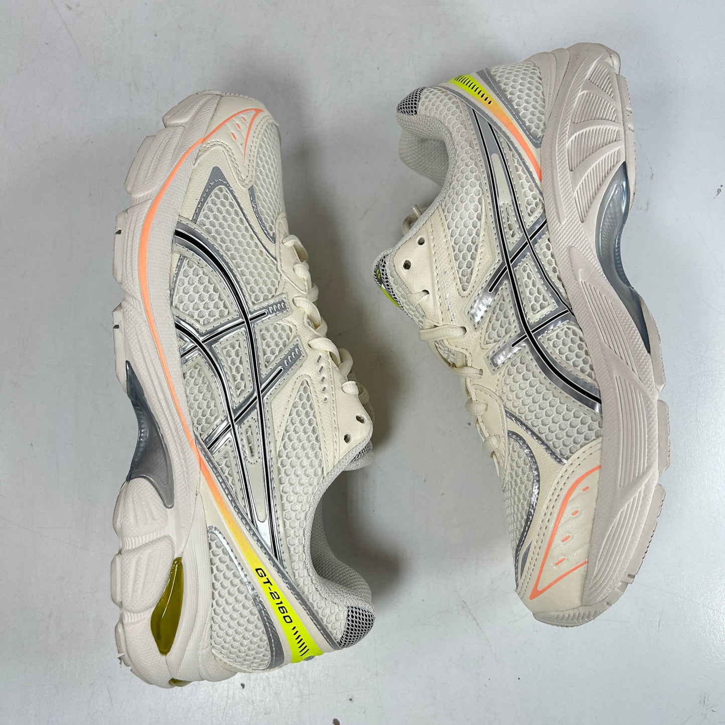 1203A570 750 ASICS GT-2160 Paris [USED] - 6 M (Used)