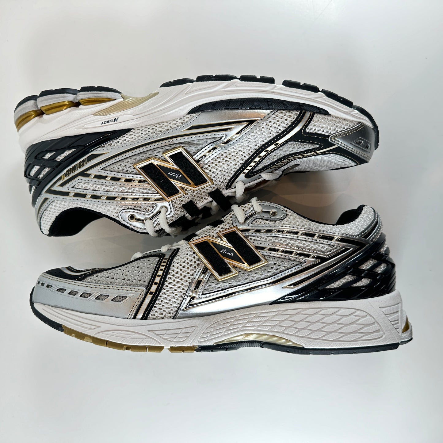 M1906RA New Balance 1906R White Metallic Gold [USED] - 11 M (Used)