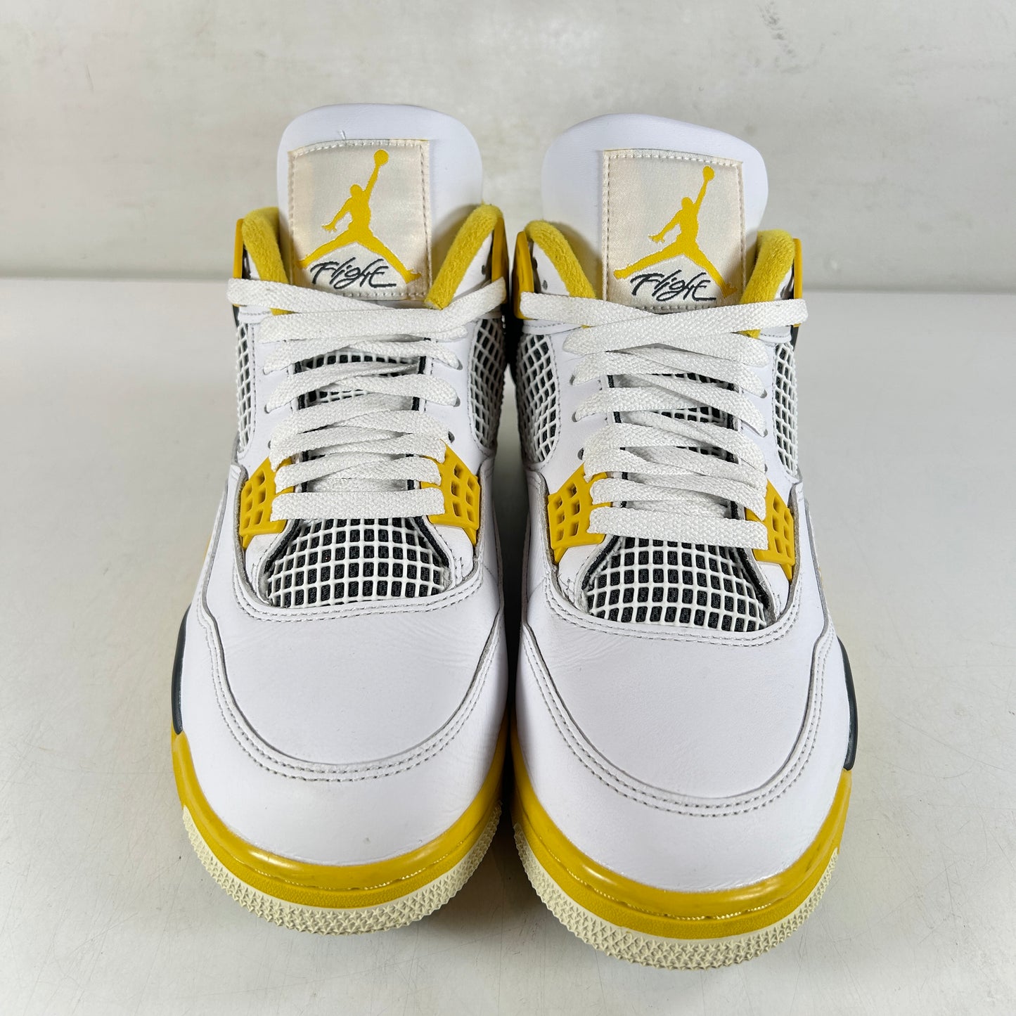 AQ9129 101 Jordan 4 Retro Vivid Sulfur (Women's) [USED] - 11 W (Used)