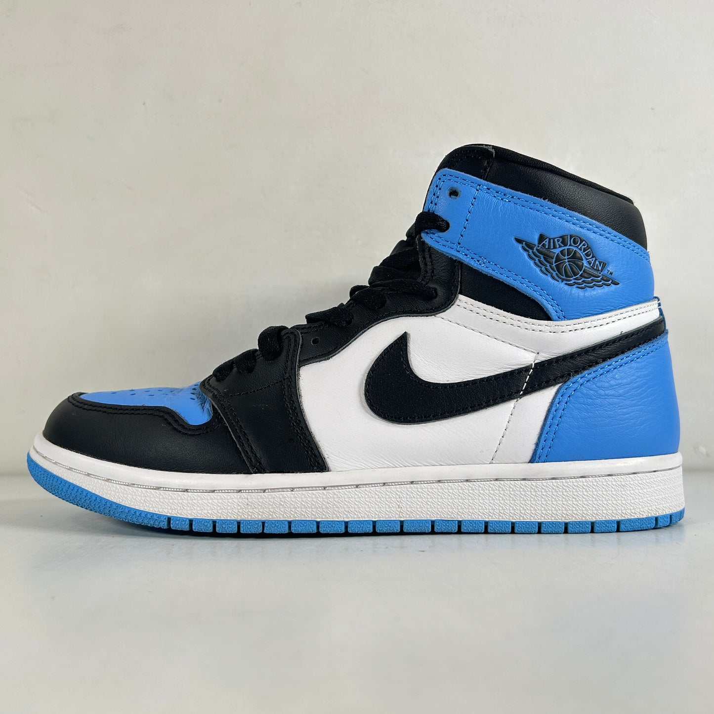 DZ5485 400 Jordan 1 Retro High OG UNC Toe [USED] - 7.5 M (Used)