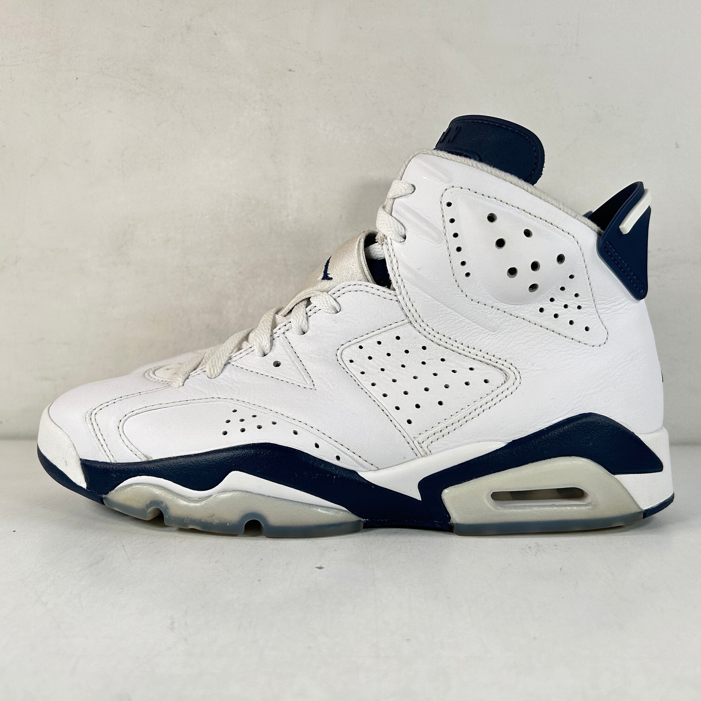 CT8529 141 Jordan 6 Retro Midnight Armada (2022)