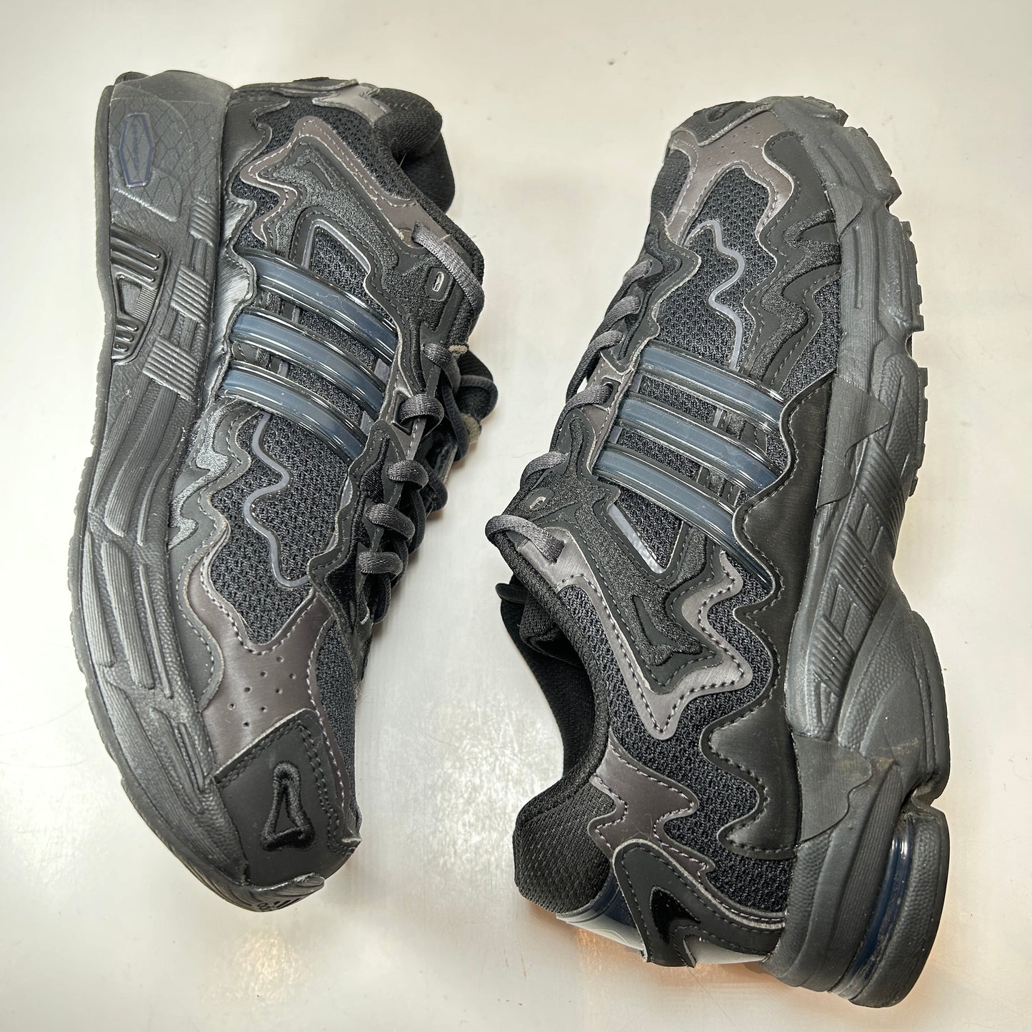 ID0805 adidas Response CL Bad Bunny Triple Black [USED] - 9 M (Used2)
