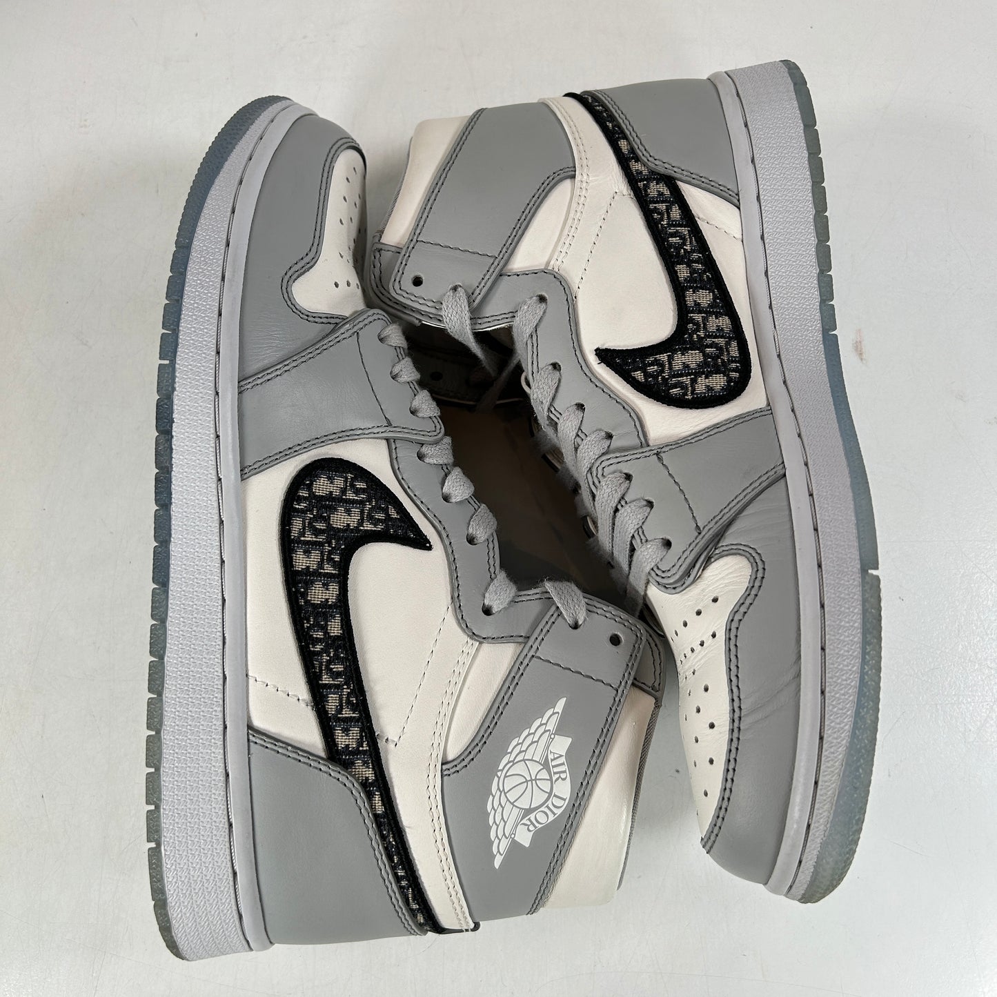 CN8607 002 Jordan 1 Retro High Dior [USED] - 8.5 M (Used)