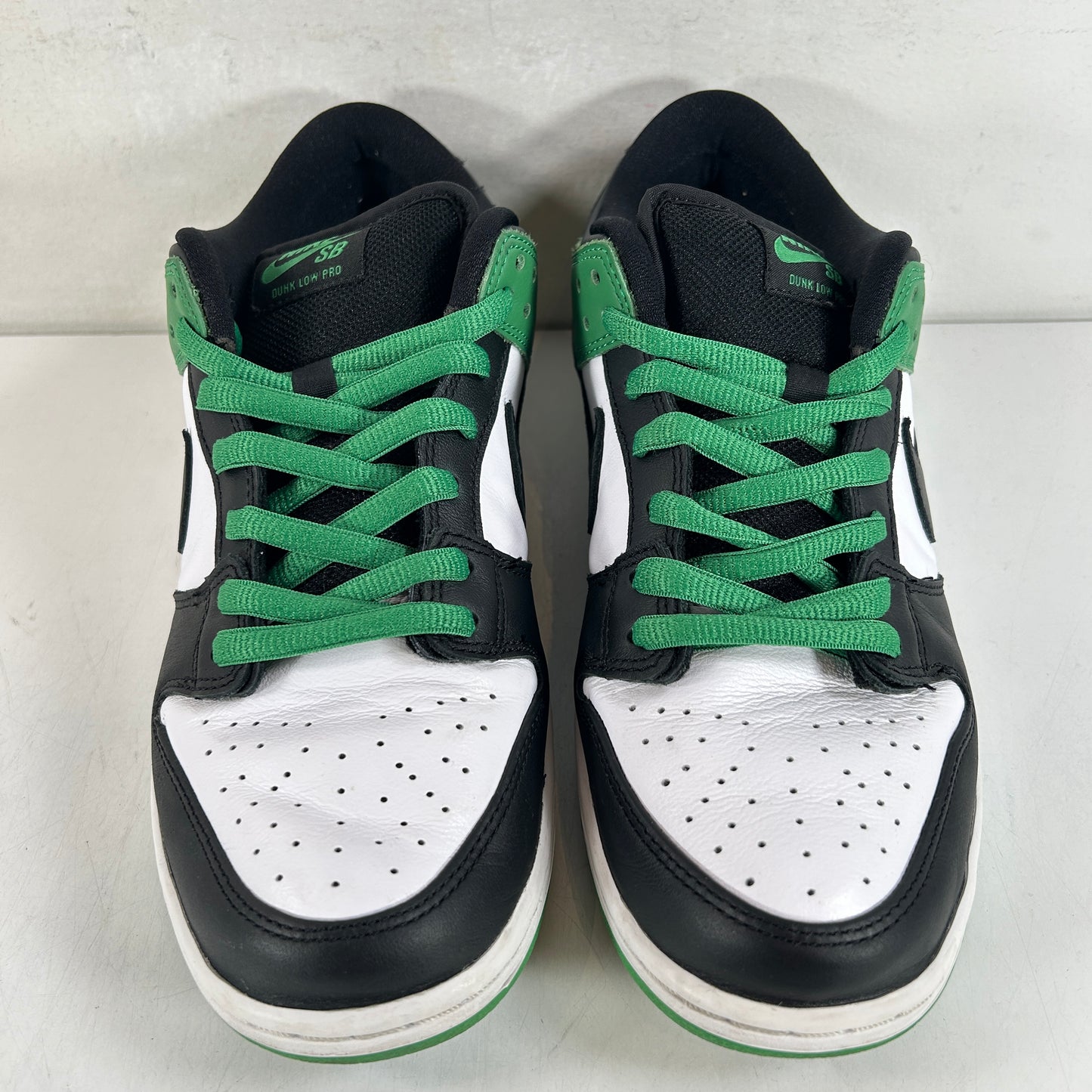 BQ6817 302 Nike SB Dunk Low Classic Green [USED] - 9 M (Used)