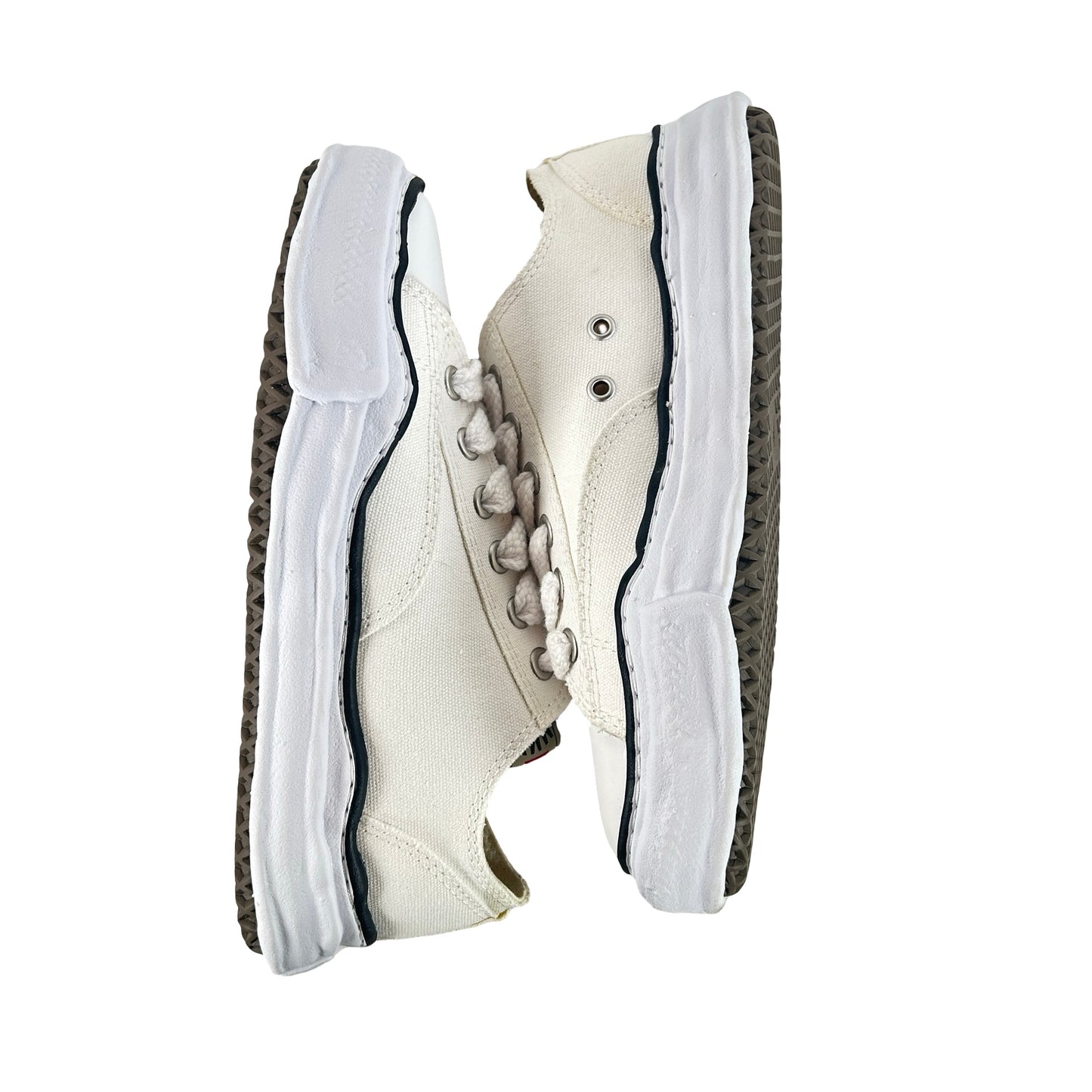 A01FW702 WHT Maison Mihara Yasuhiro Peterson OG Sole Canvas Low White [USED] - 40 EU (Used) (No Lid)
