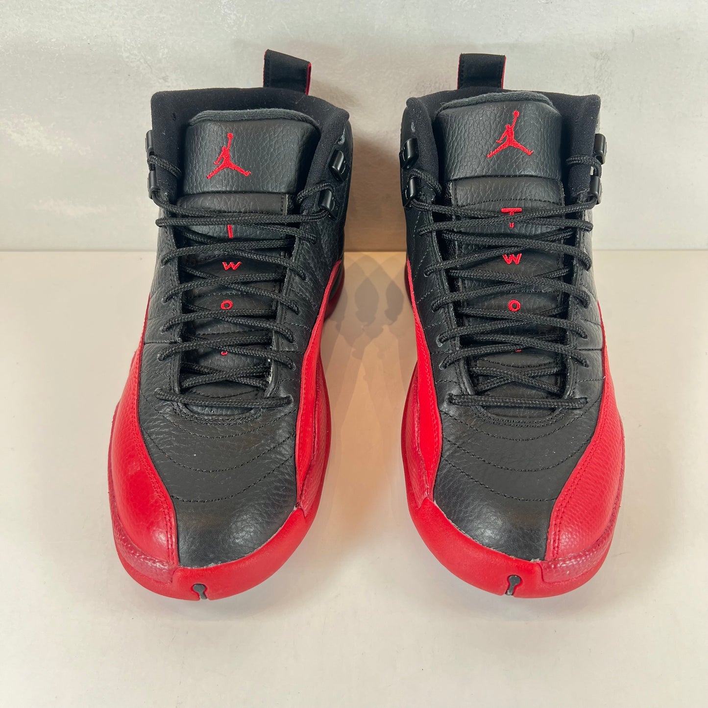 130690 002 Jordan 12 Retro Flu Game (2016) [USED] - 7.5 M (Used)