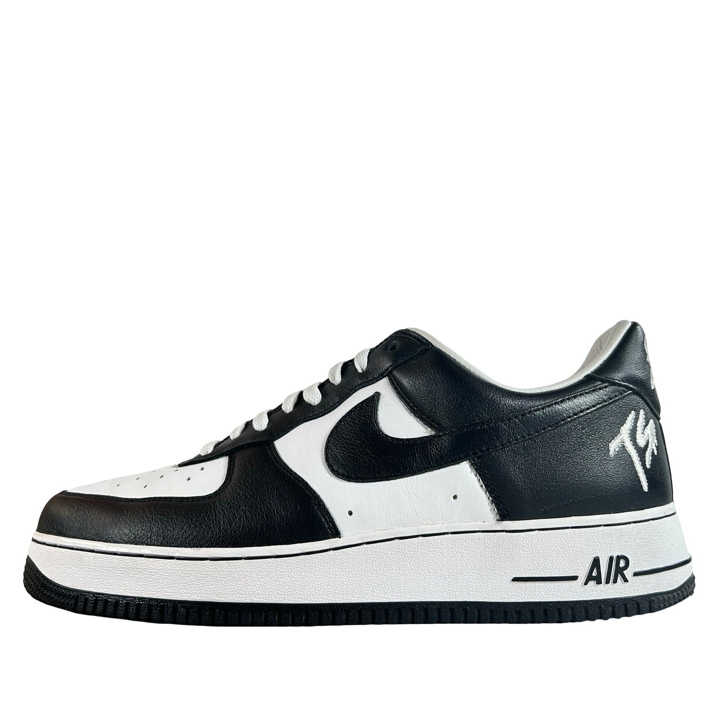 FJ5756 100 Nike Air Force 1 Low QS Terror Squad Blackout [USED] - 12 M (Used2)