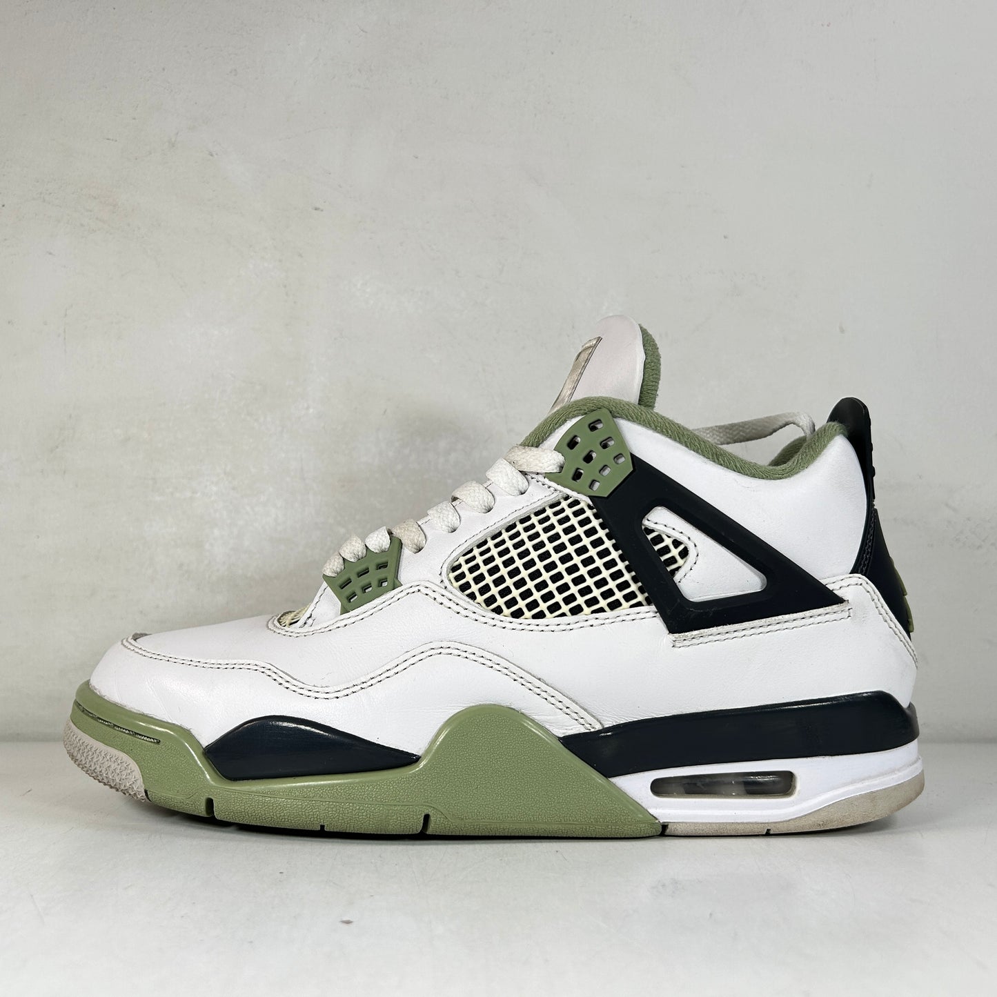 AQ9129 103 Jordan 4 Retro Espuma de mar (W)