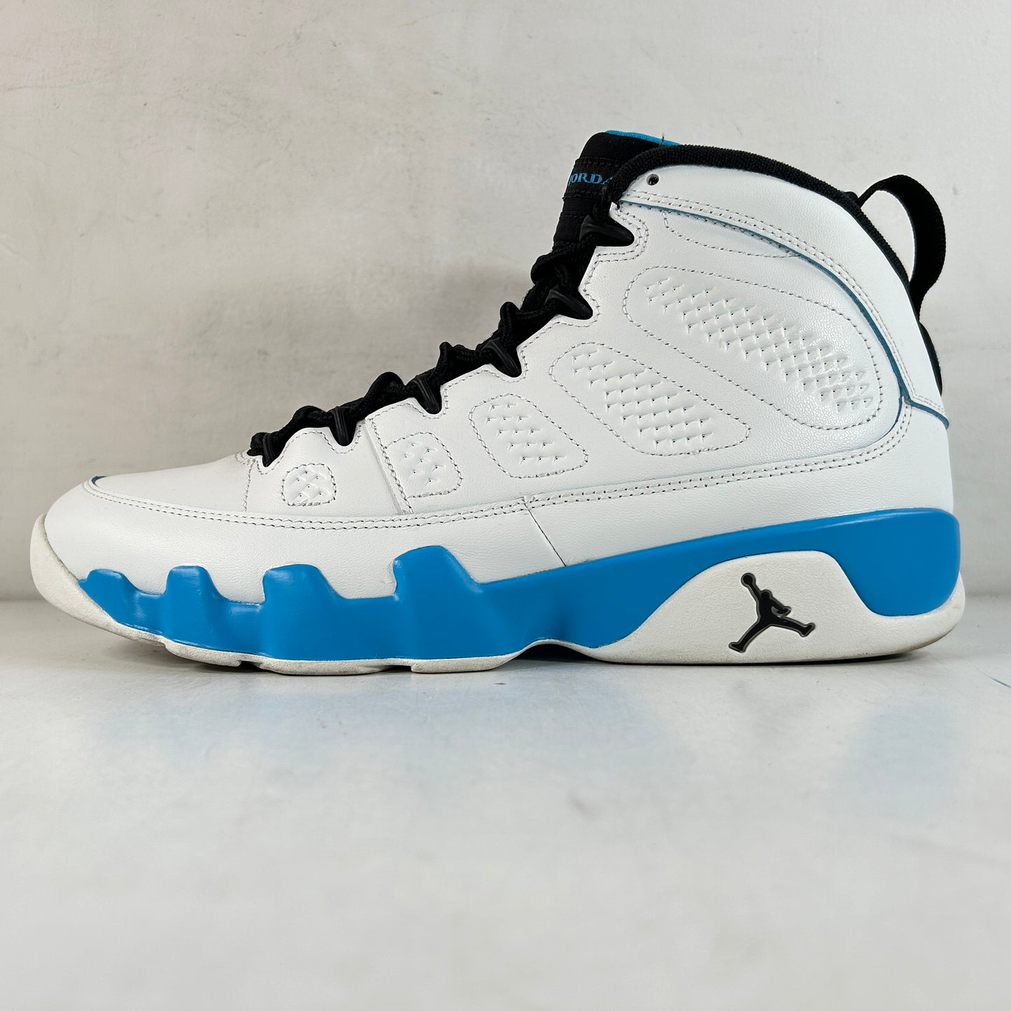 FQ8992 101 Jordan 9 Retro Powder Blue (2024) [USED] - 11 M (Used4)