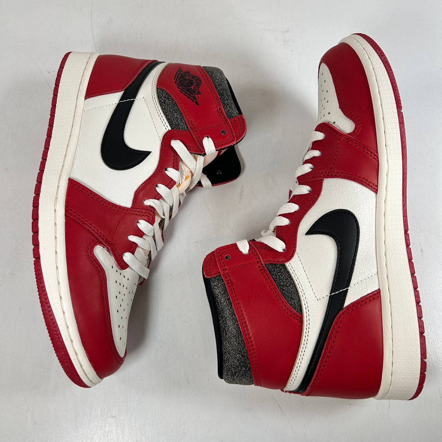 DZ5485 612 Jordan 1 Retro High OG Chicago Lost And Found [USED] - 10 M (VNDS2)