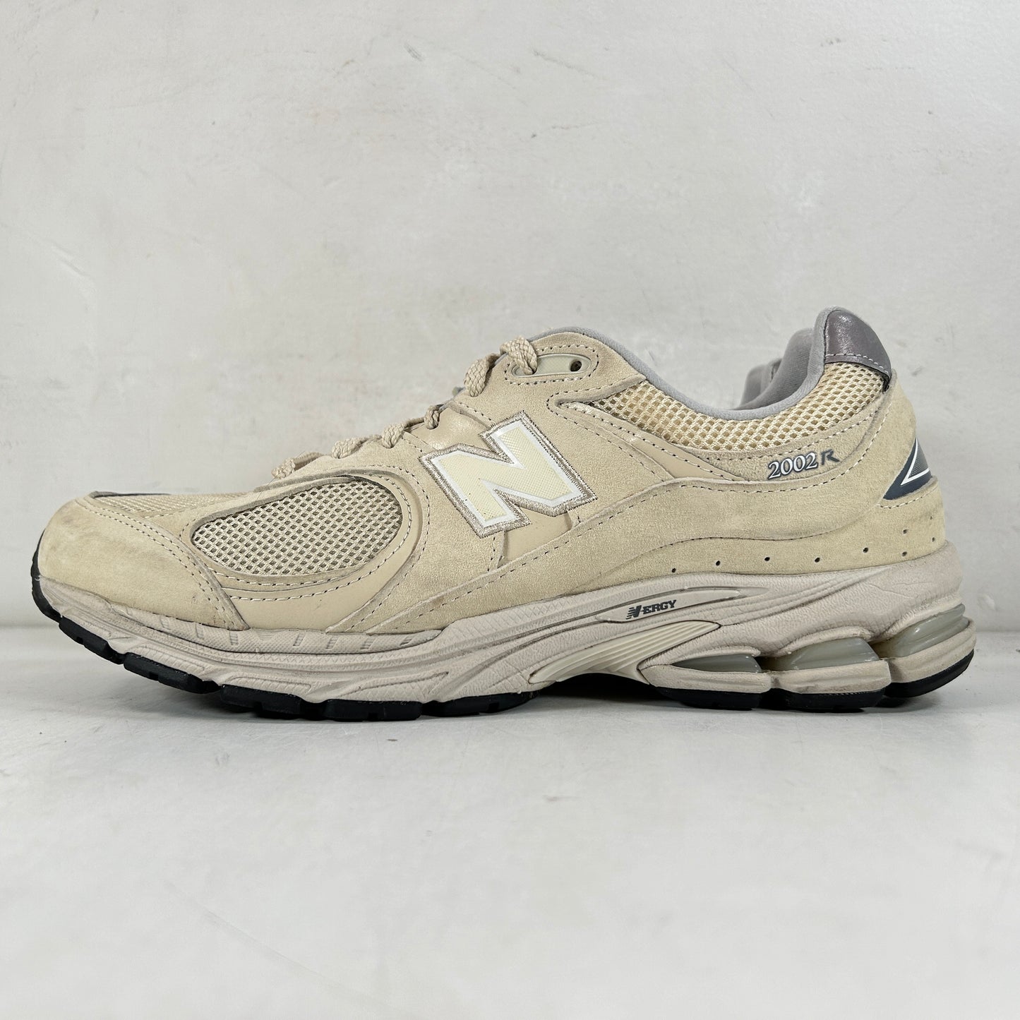 ML2002RE New Balance 2002R Bone Light Aluminum [USED] - 10 M (Used)