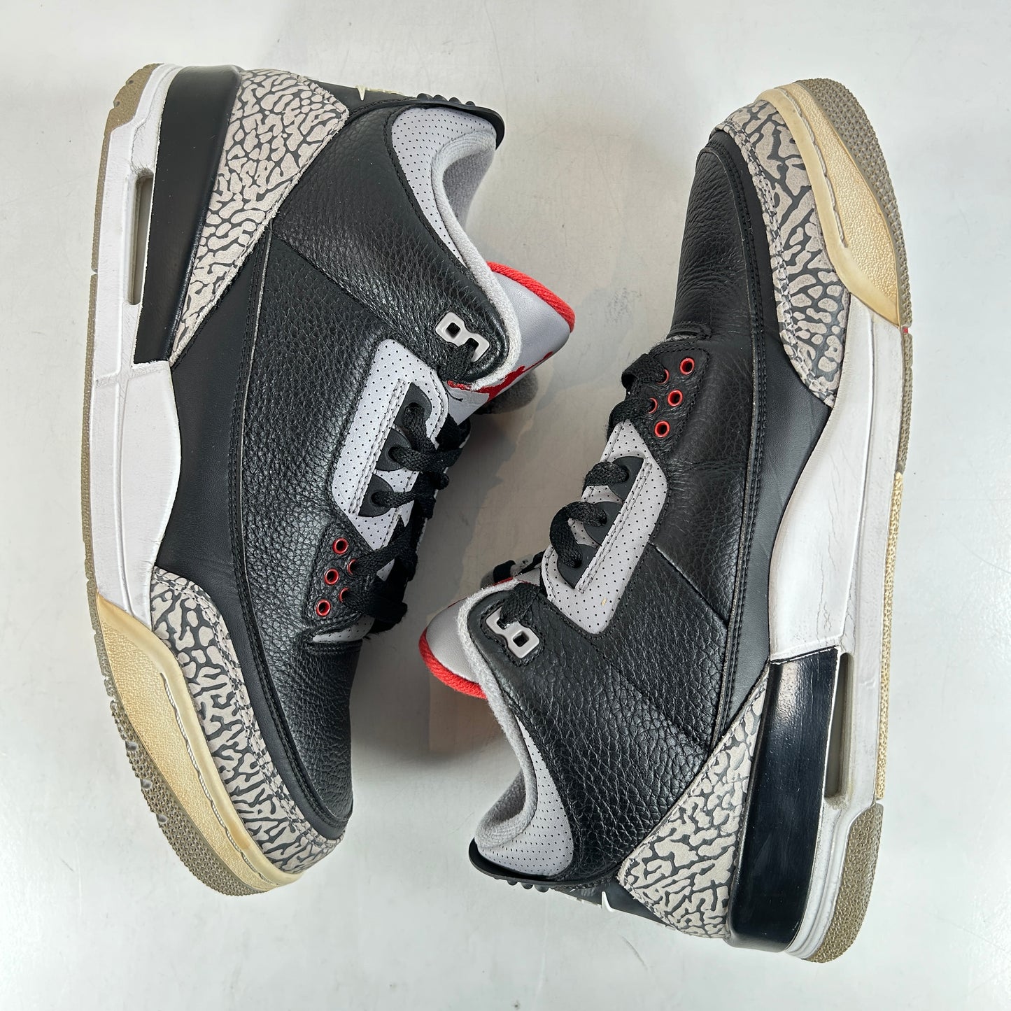 854262 001 Jordan 3 Black Cement 2018 [USED] - 12 M (Used)