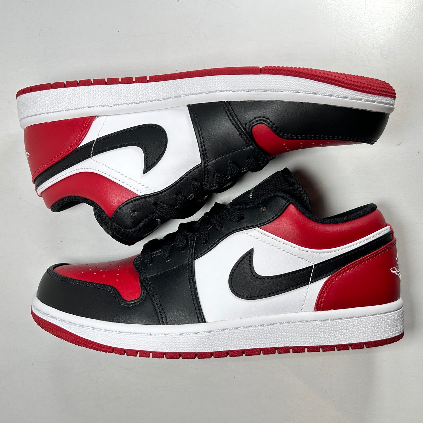 553558 612 Jordan 1 Low Bred Toe [USED] - 8.5 M (Used)