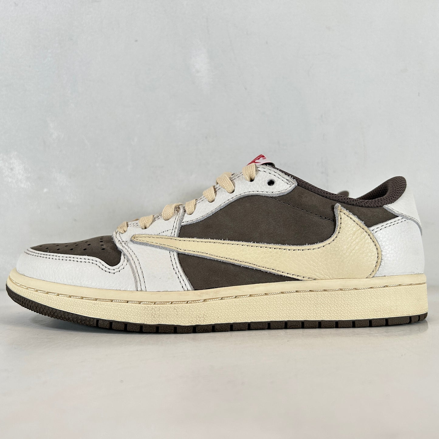 Jordan 1 Retro Low OG SP Travis Scott Moca inverso
