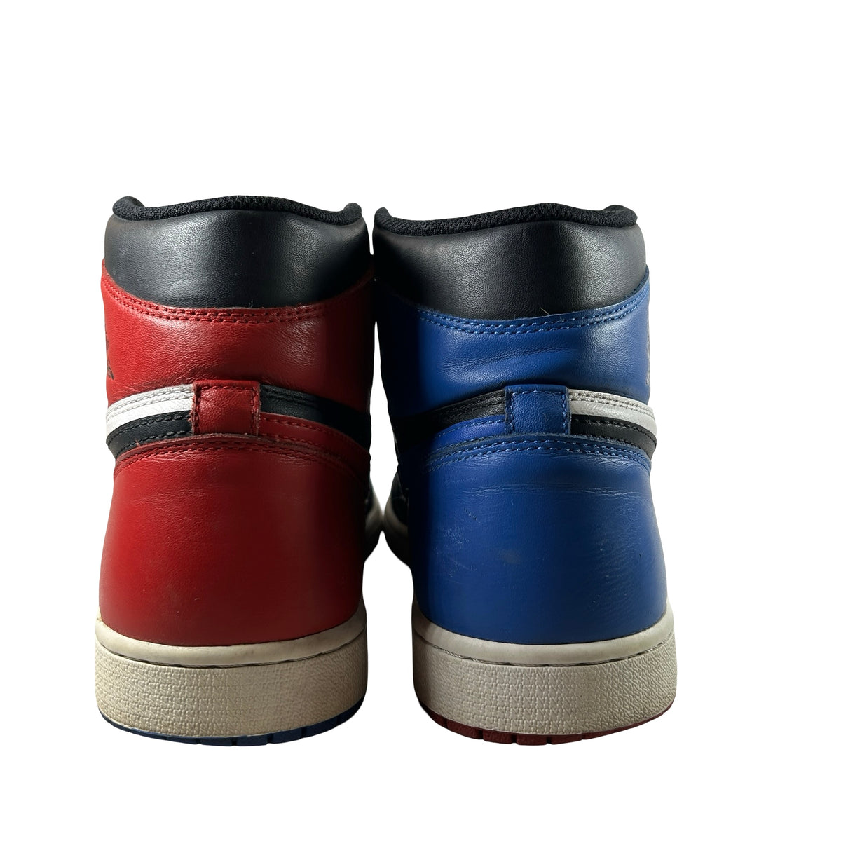 555088 026 Jordan 1 Retro Top 3 [USED] - 10.5 M (Used3) (No Box3)