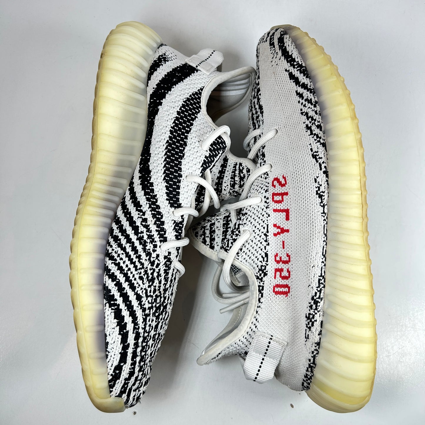 CP9654 Yeezy 350 V2 Cebra