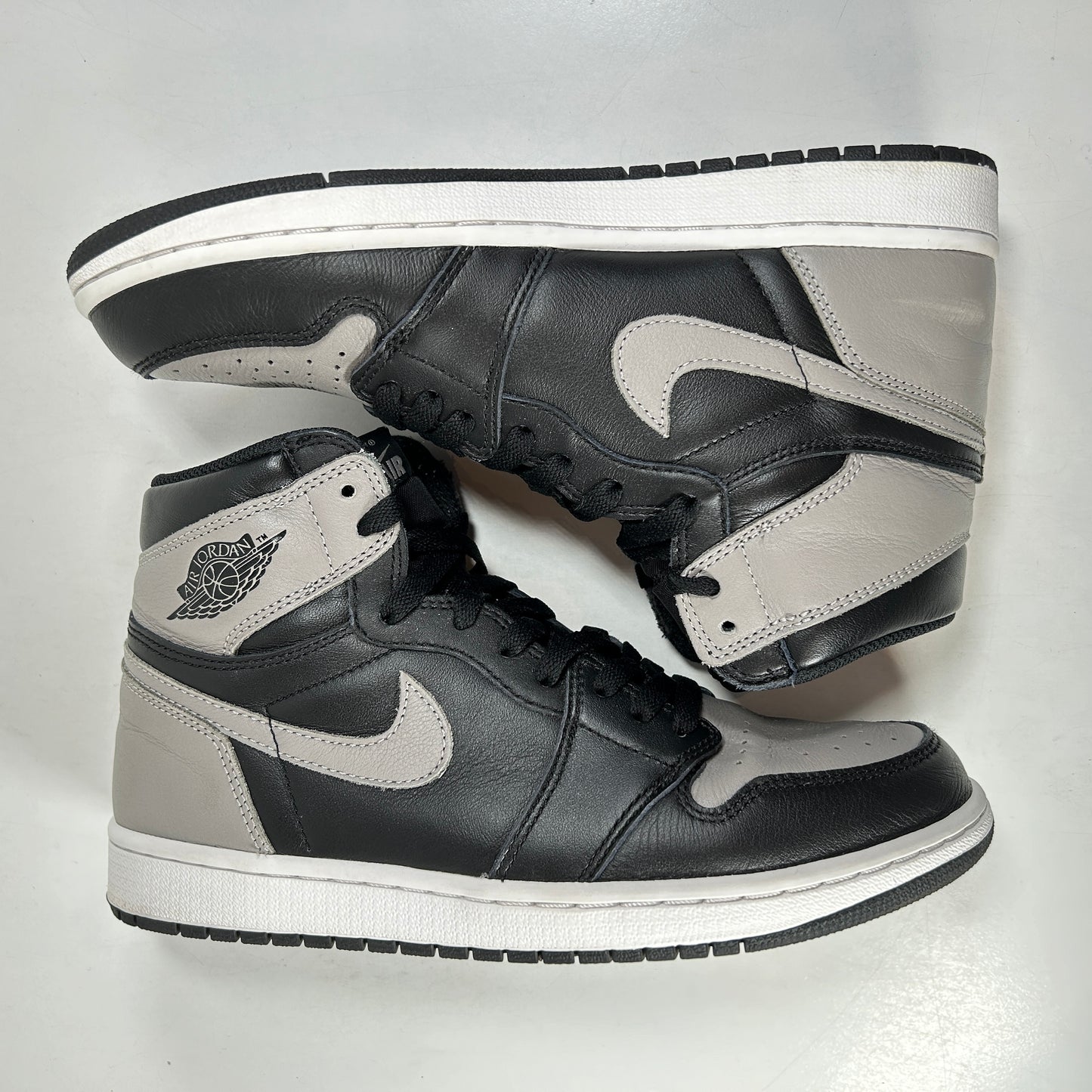 555088 013 Jordan 1 Shadow (2018) [USED] - 8.5 M (Used2)