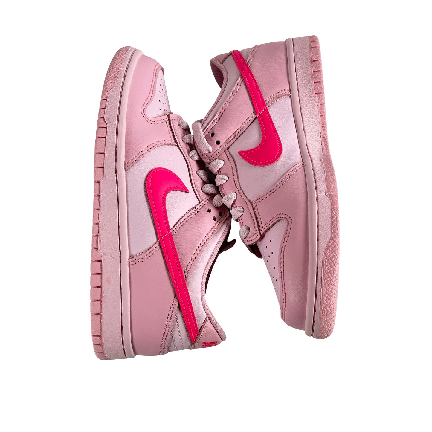 DH9765 600 Nike Dunk Low Triple Pink [CONDITIONAL] - 5.5 Y (Marks On Left Midsole) (Damaged Box)