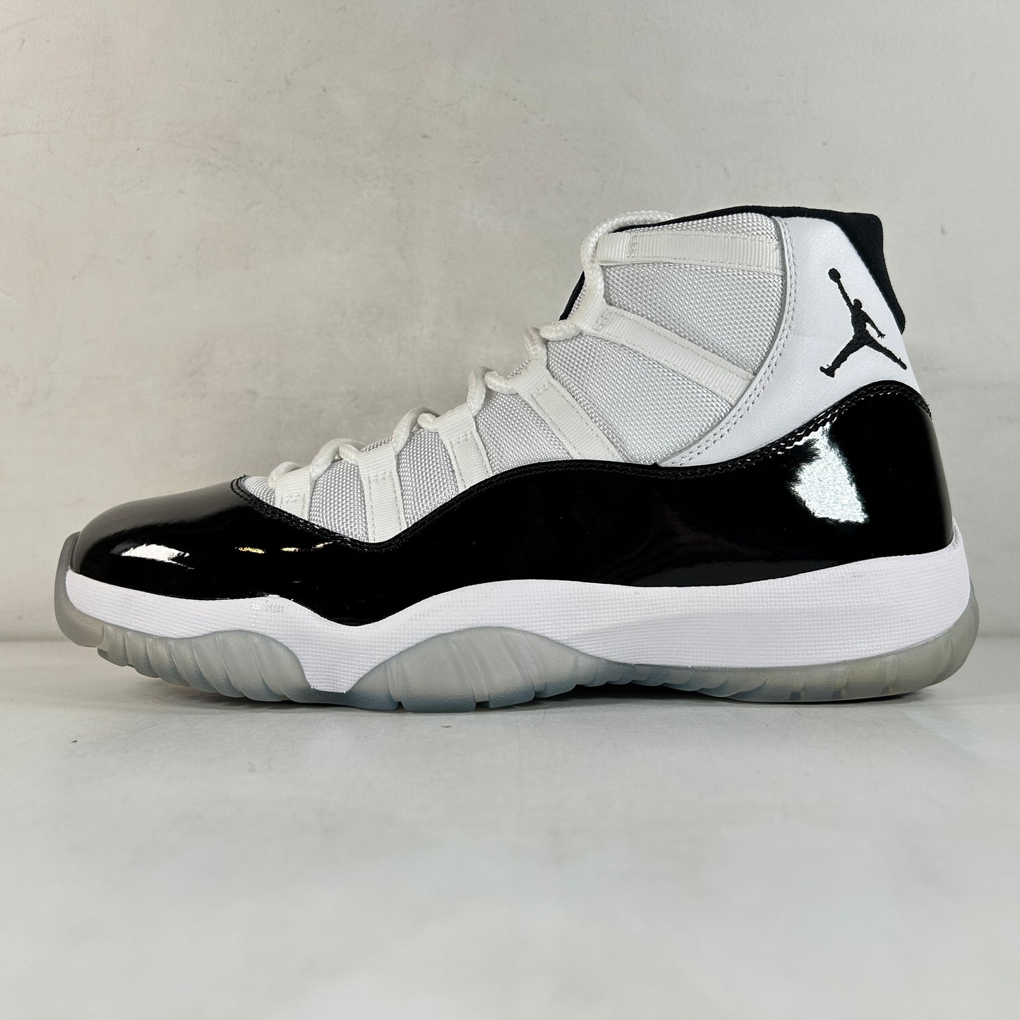 378037 100 Jordan 11 Concord [CONDITIONAL] - 10.5 M (Yellowing Soles)