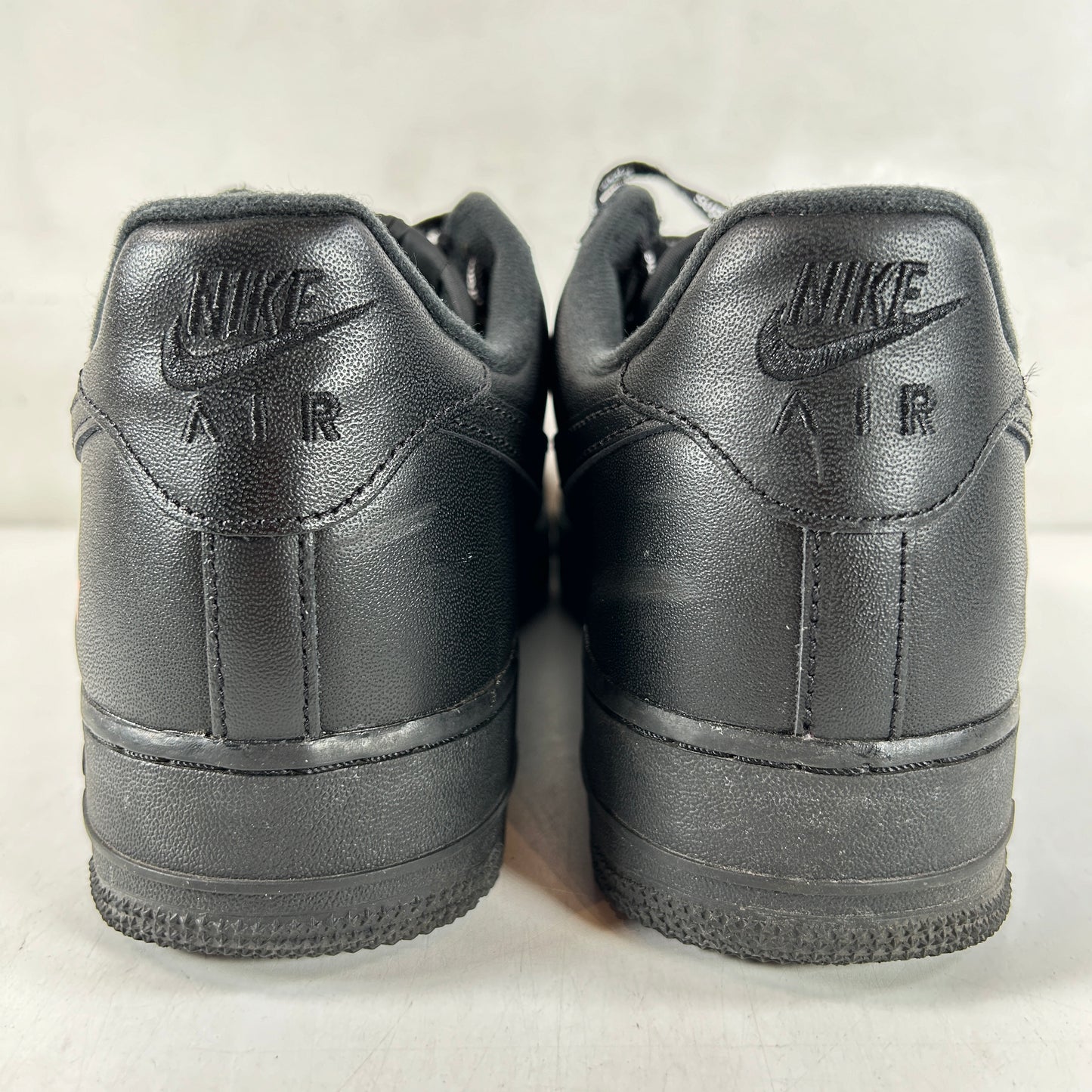 CU9225 001 Air Force 1 Low Supreme Black [USED] - 10 M (Used3)