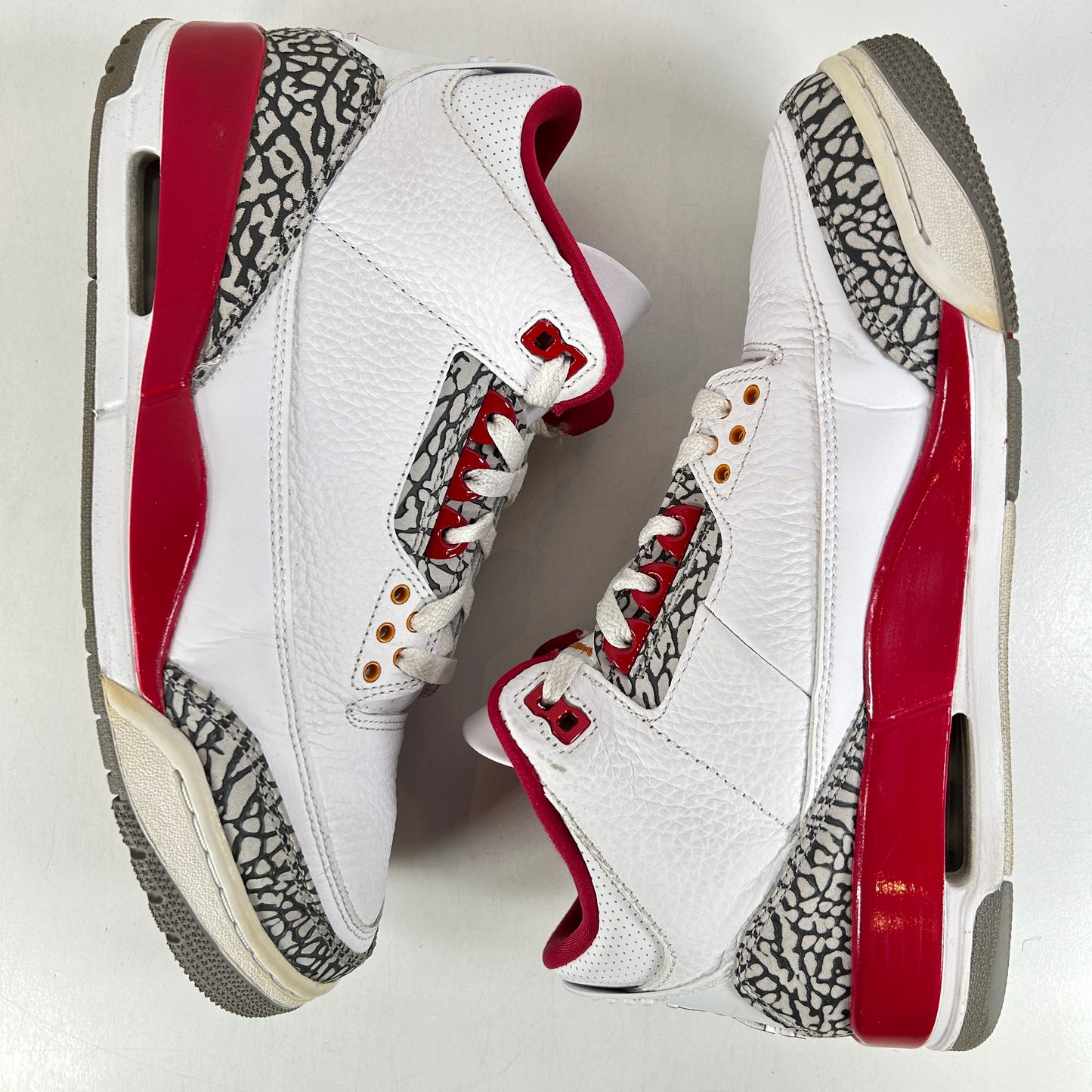 CT8532 126 Jordan 3 Retro Cardinal Red [USED] - 9.5 M (Used)