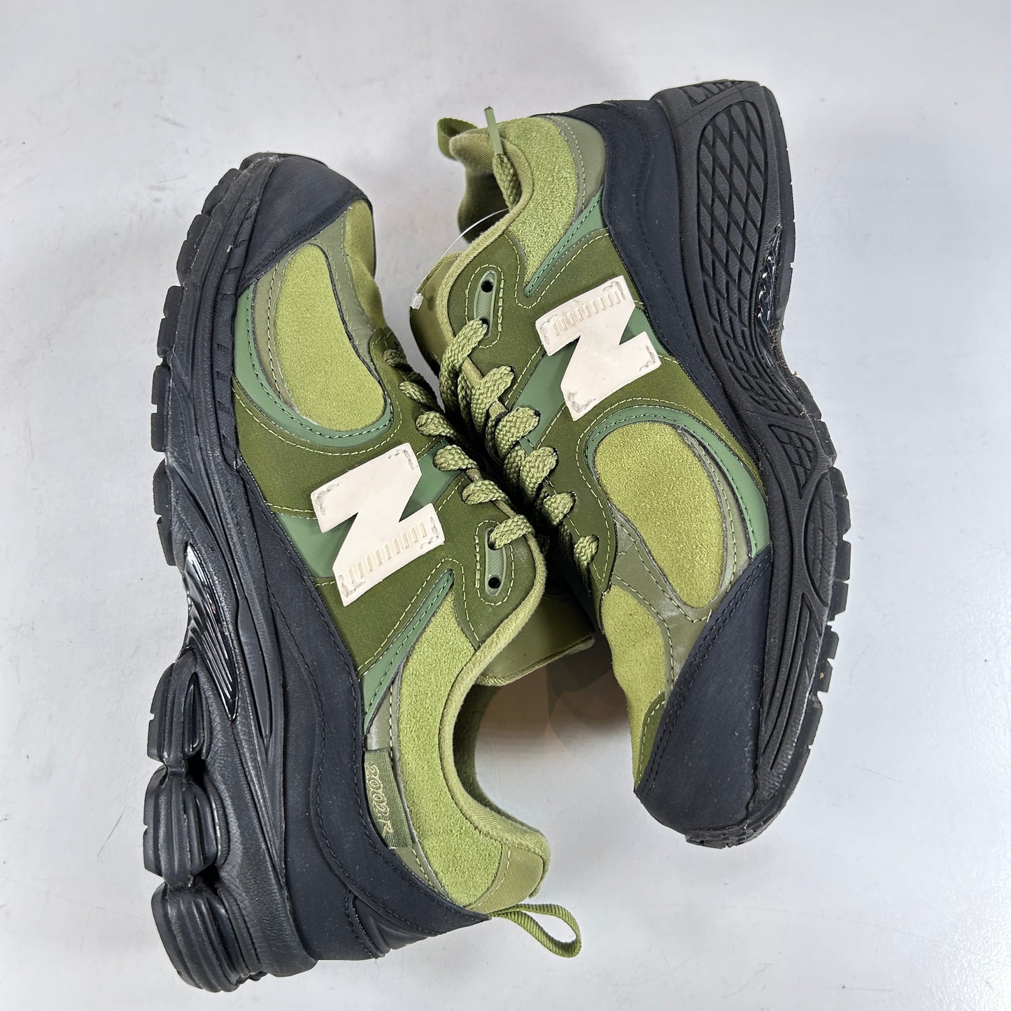M2002RBB New Balance 2002R The Basement Moss Green [USED] - 7.5 M (Used)