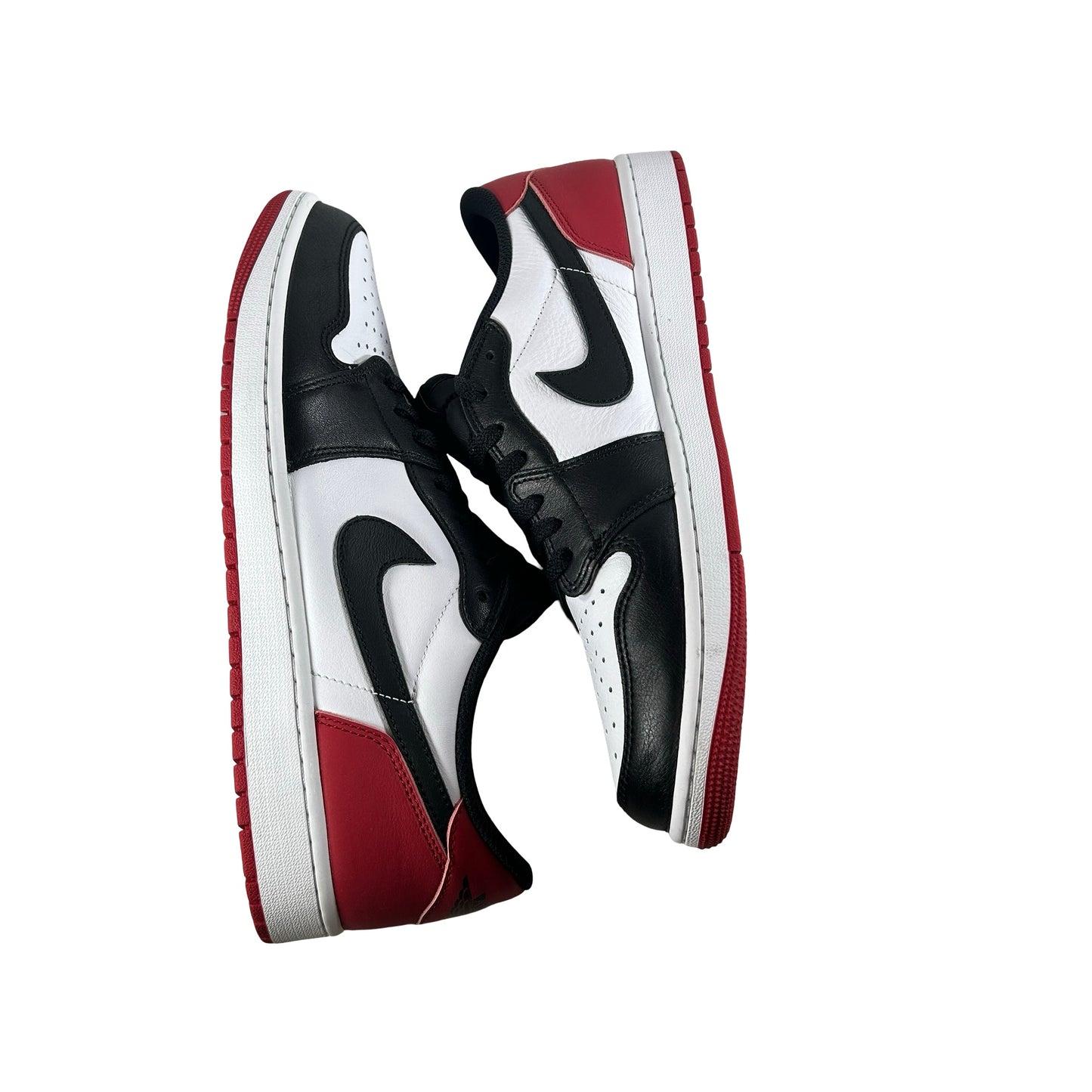 CZ0790 106  Jordan 1 Retro Low OG Black Toe (2023) [USED] - 13 M (Used2)