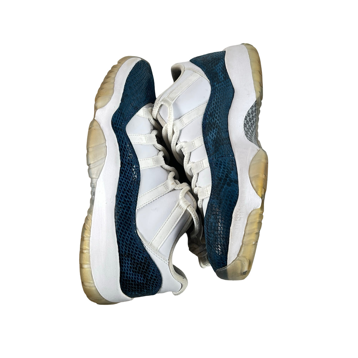 CD6846 102 Jordan 11 Retro Low Snake Navy (2019) [USED] - 9 M (Used)