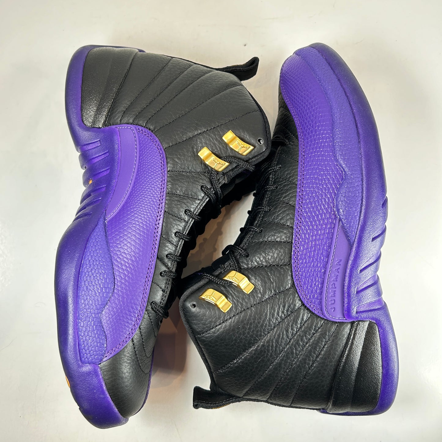 CT8013 057 Jordan 12 Retro Field Purple [USED] - 8.5 M (Used)
